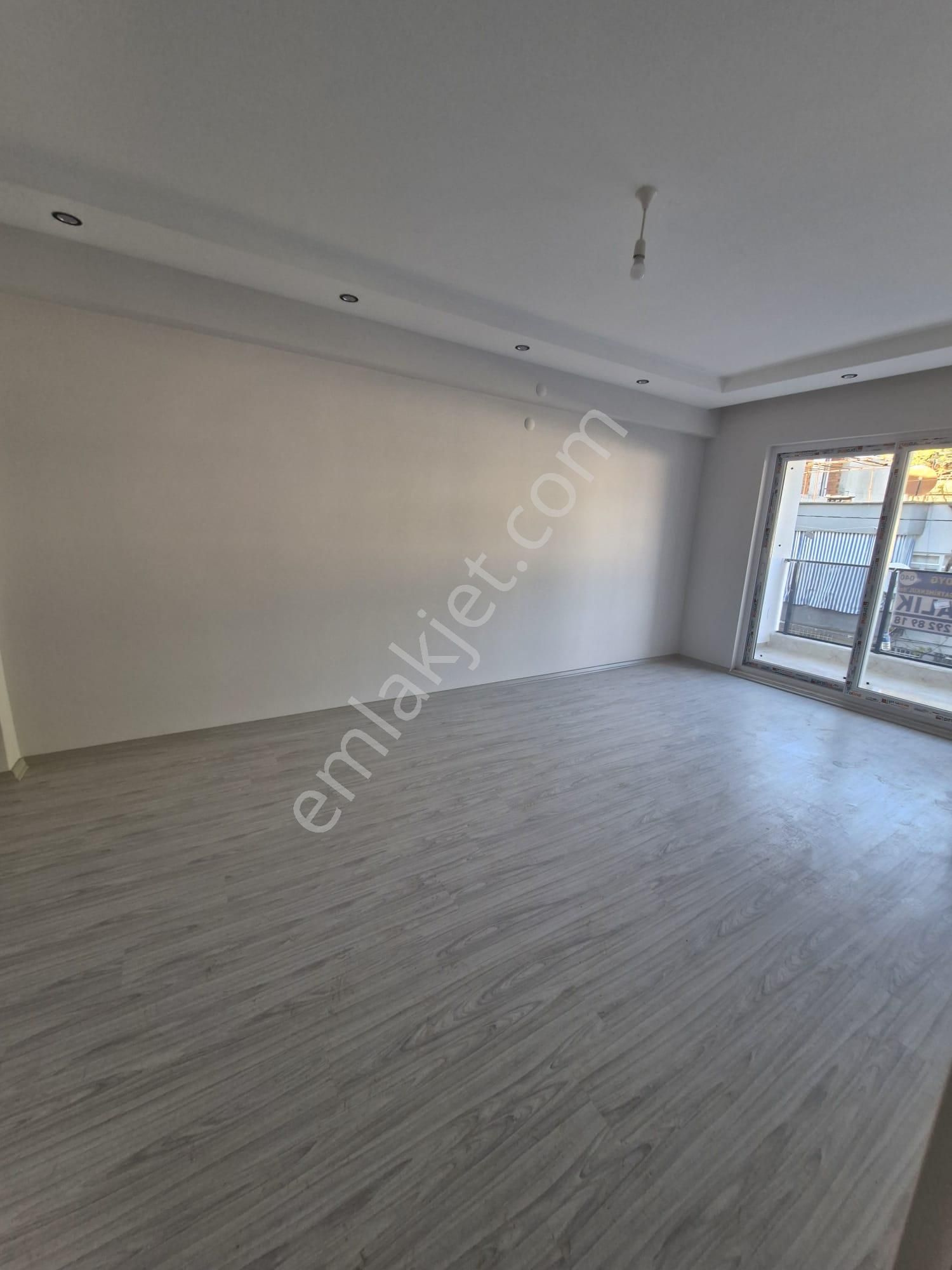 2+1 Yerden Isıtmalı Kiralık Daire - Görsel 4