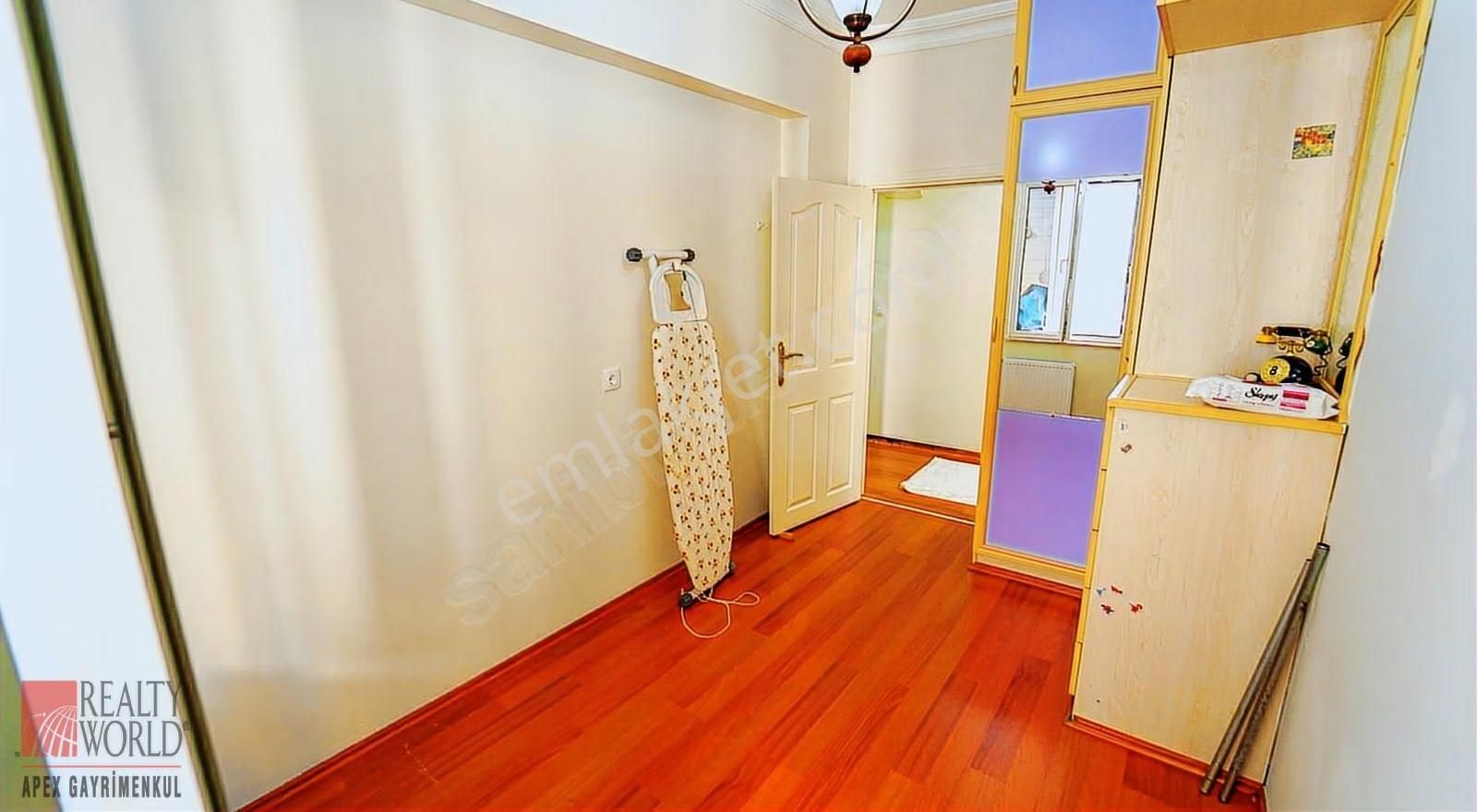 Bahçelievler Deniz Mahallesi, Kombili/tadilatlı/ara Kat 3+1 - Görsel 7