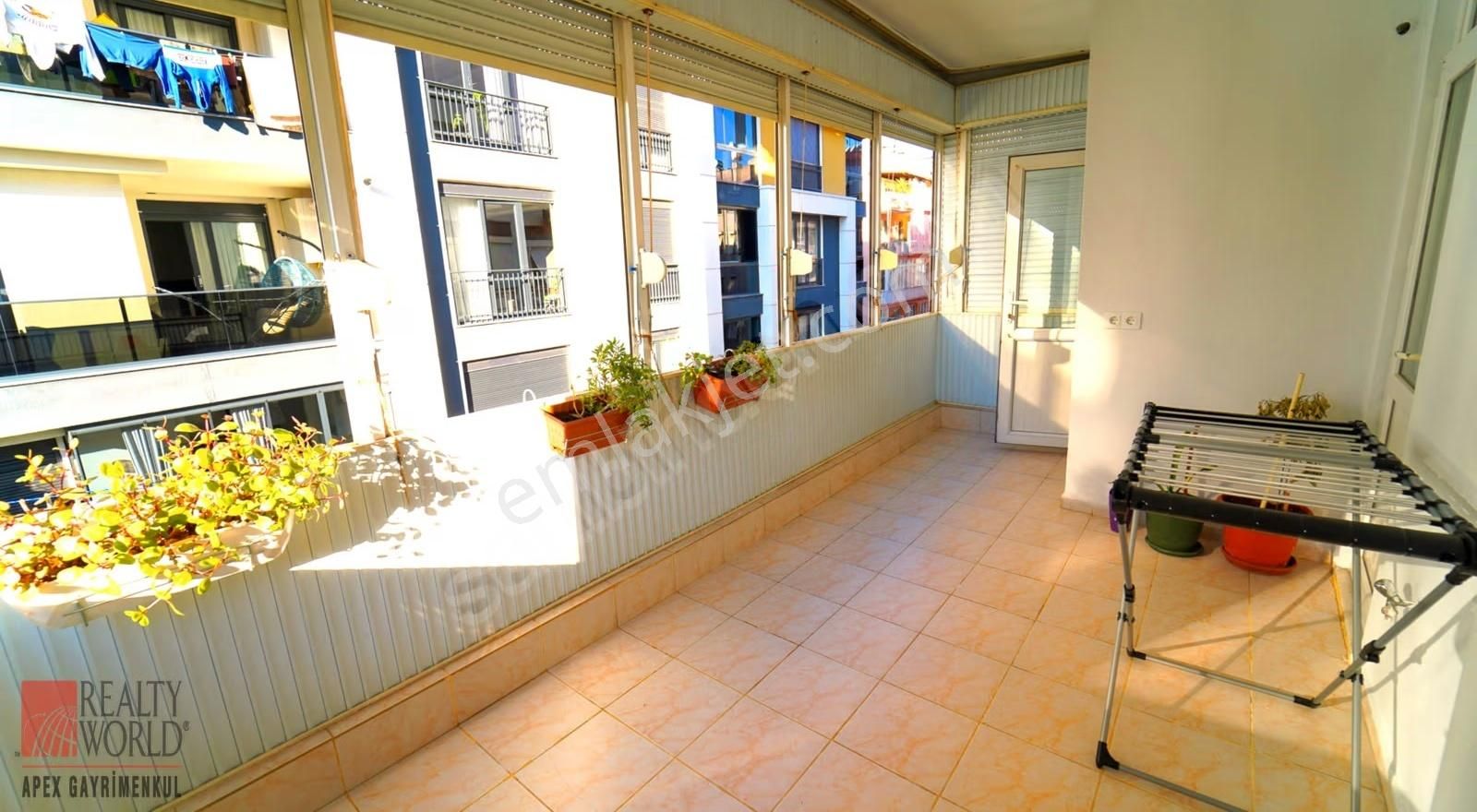 Bahçelievler Deniz Mahallesi, Kombili/tadilatlı/ara Kat 3+1 - Görsel 12