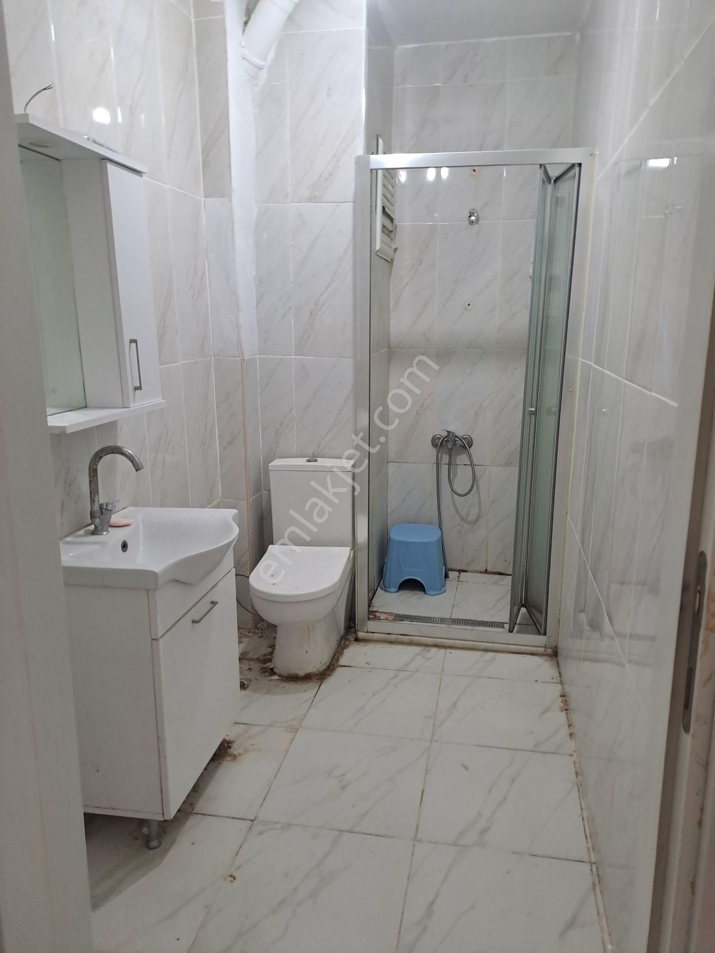 Sarıyer Büyükdere Mahallesinde Çarşı İçinde Kiralık 2+1 - Görsel 3