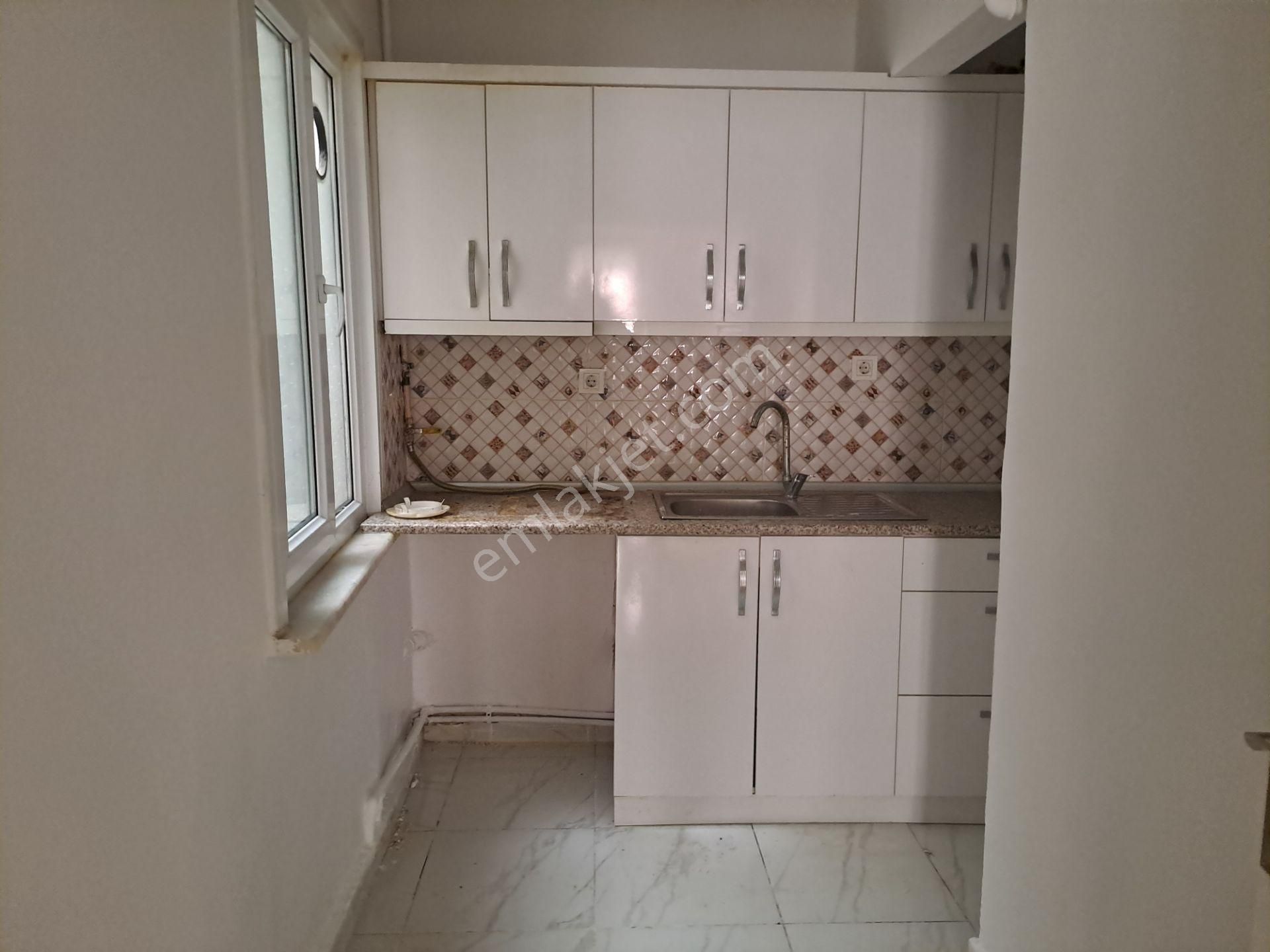 Sarıyer Büyükdere Mahallesinde Çarşı İçinde Kiralık 2+1 - Görsel 6