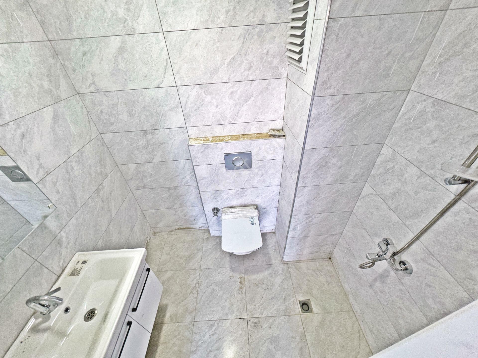 👉aygülden Edremit Kadıköy'de Sıfır Ara Kat Ön Cephe Ayrı Mutfak Ebeveyn Banyolu 2+1 Satılık Daire👈 - Görsel 23