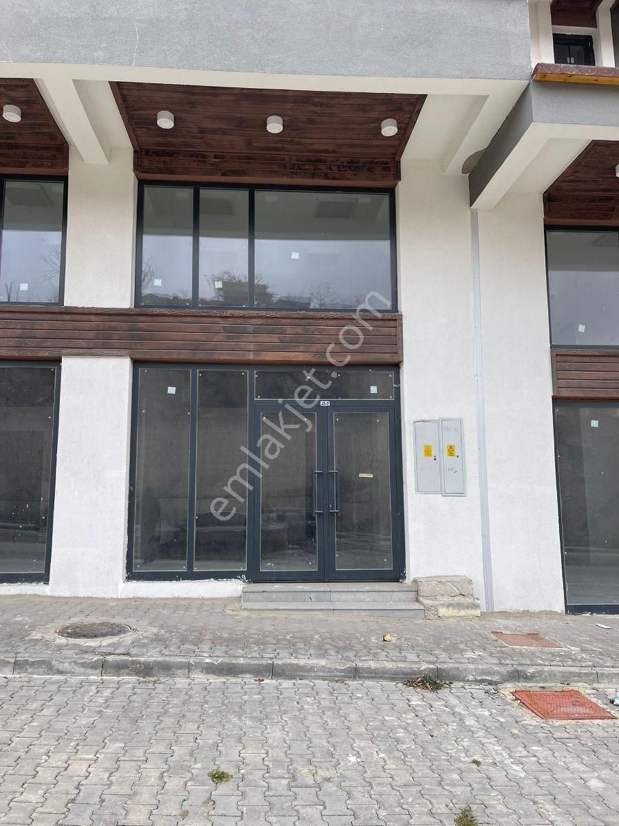 Realty Gate'ten Cadde Üzerinde Kiralık Boş Dükkan