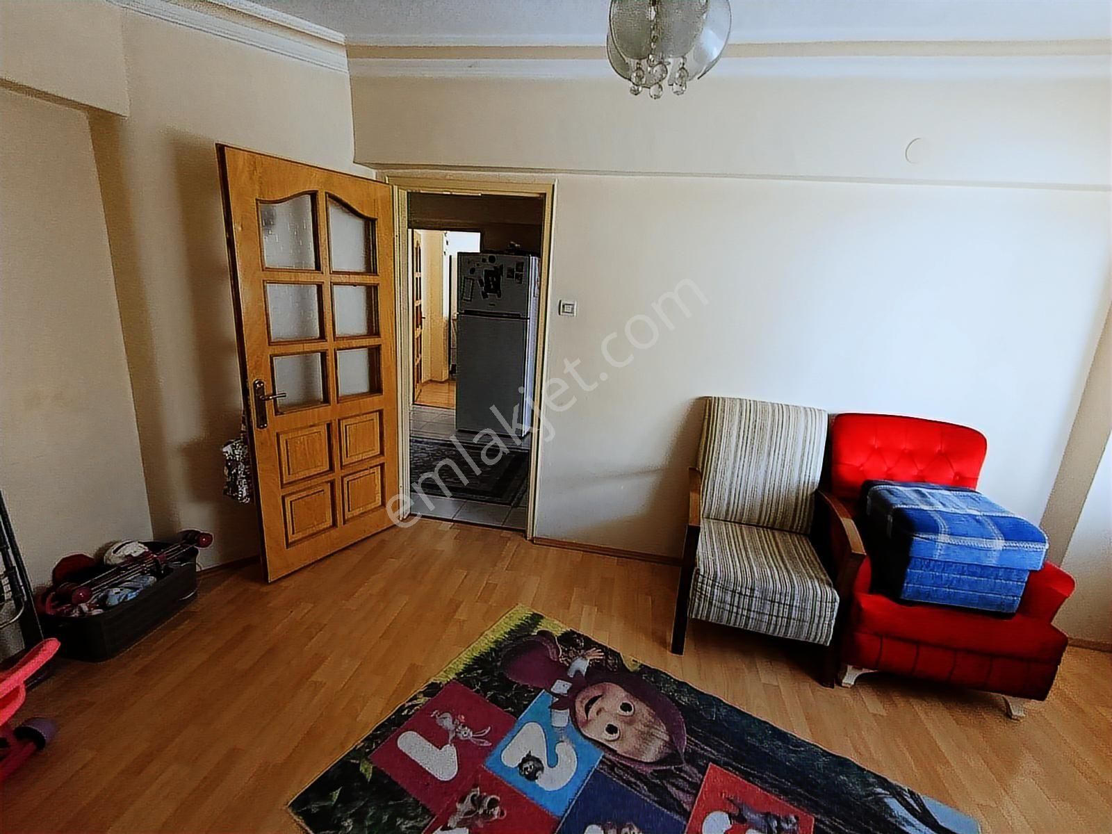 Güzelyaka'da Cadde Üzeri Geniş 3+1 Realty Gate'ten - Görsel 16