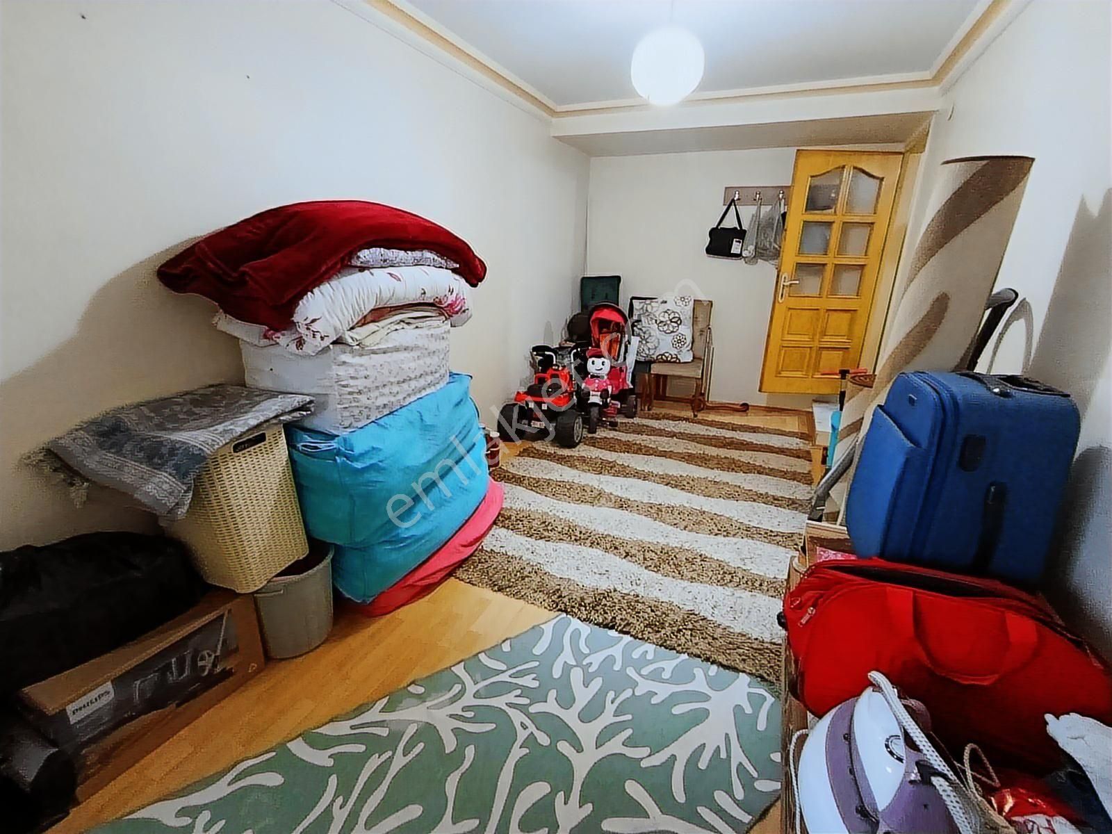 Güzelyaka'da Cadde Üzeri Geniş 3+1 Realty Gate'ten - Görsel 22