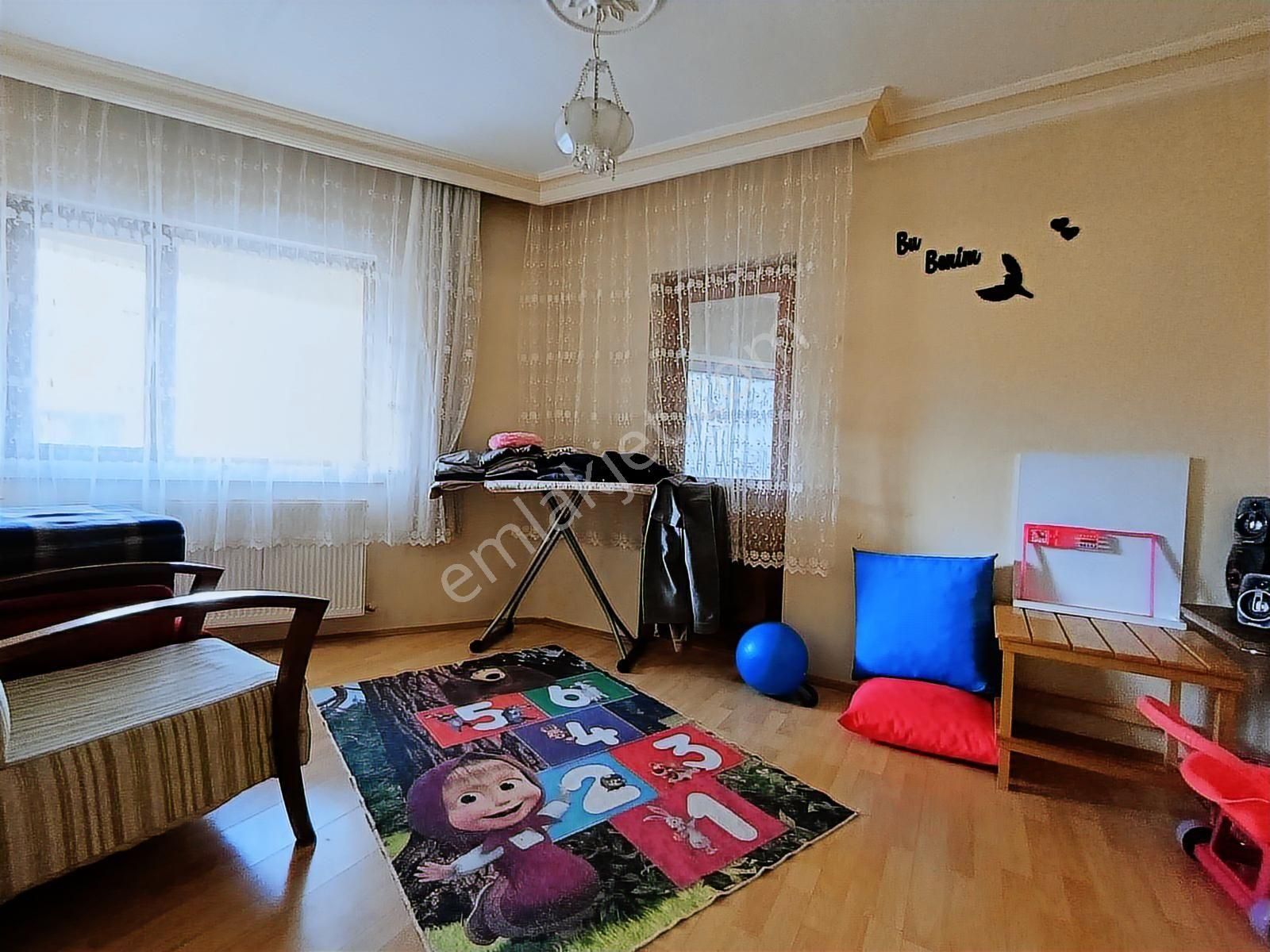 Güzelyaka'da Cadde Üzeri Geniş 3+1 Realty Gate'ten - Görsel 29