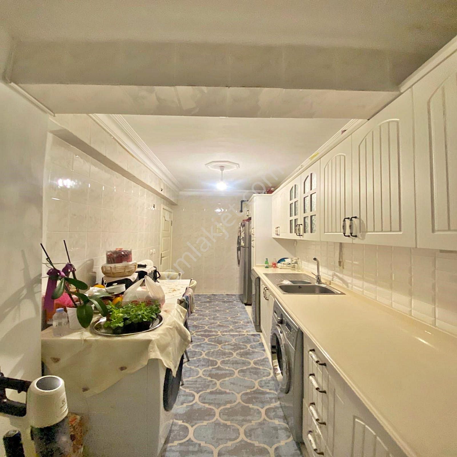 Beylikdüzü Kavaklı'da Sahile Yakın 2+1 Satılık Ara Kat Daire - Görsel 14