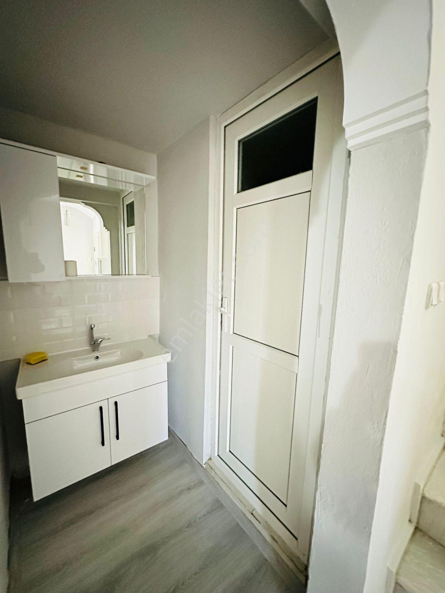 Göl-san Gayrimenkul'den Giray Sitesinde 5+1 240 M2 Doğalgazlı Satılık Müstakil Villa - Görsel 15