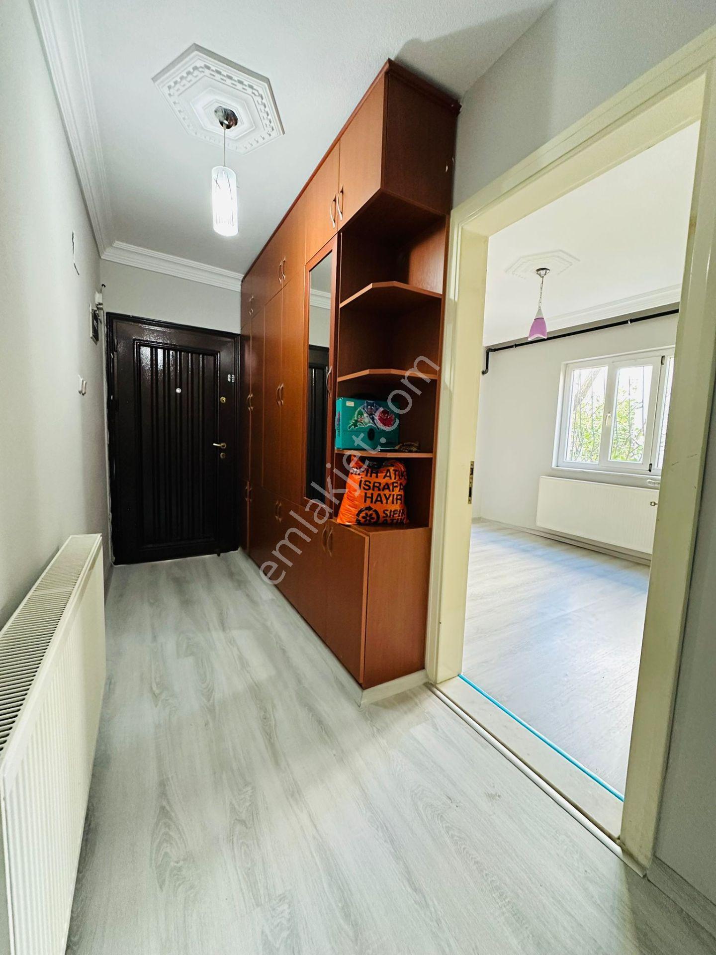Göl-san Gayrimenkul'den Giray Sitesinde 5+1 240 M2 Doğalgazlı Satılık Müstakil Villa - Görsel 16