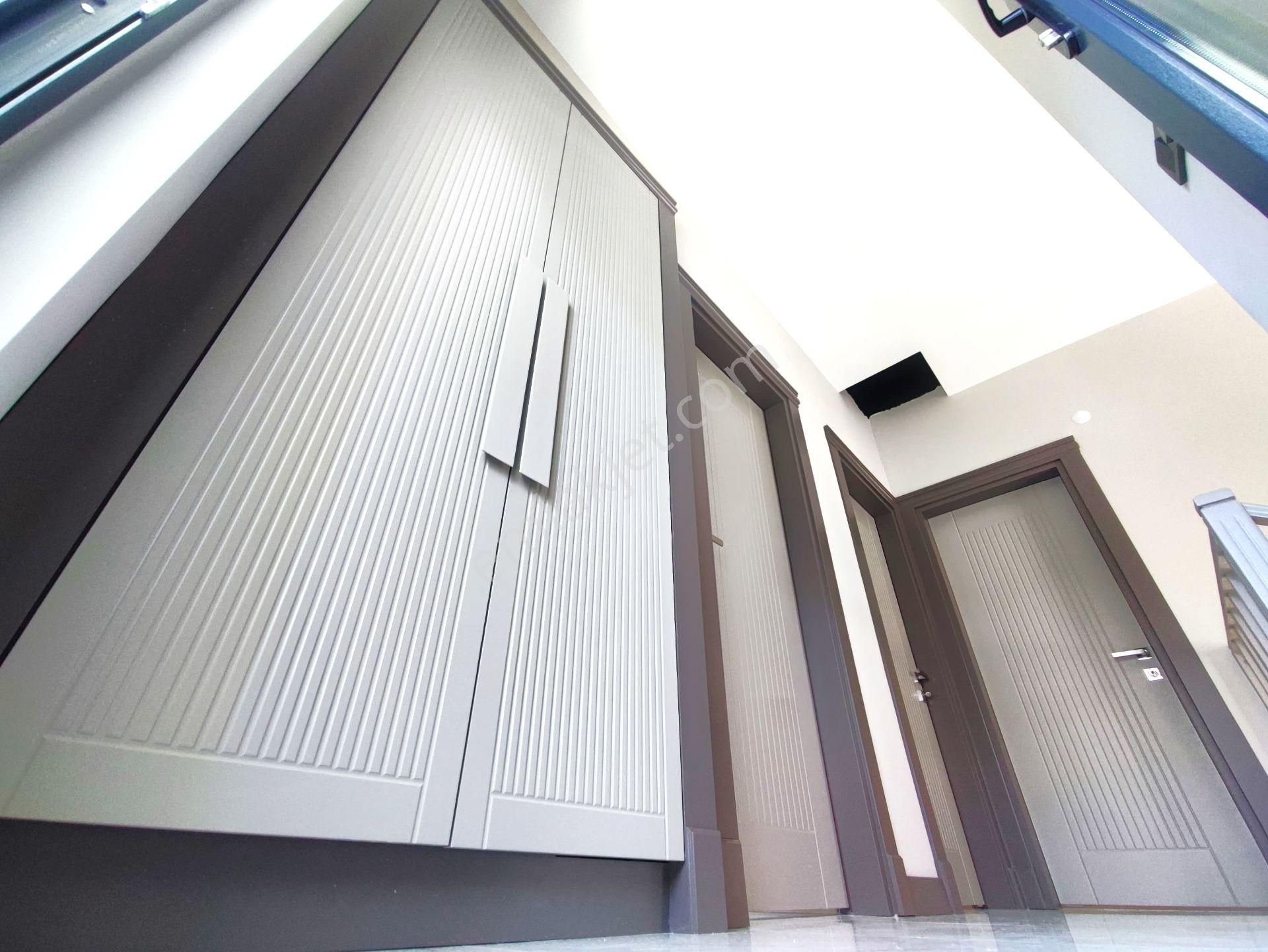 Aygülden Edremit Zeytinli'de Sıfır Özel Tasarımı İle Dikkatleri Üzerine Çeken Lüks 4+1 Satılık Villa - Görsel 13