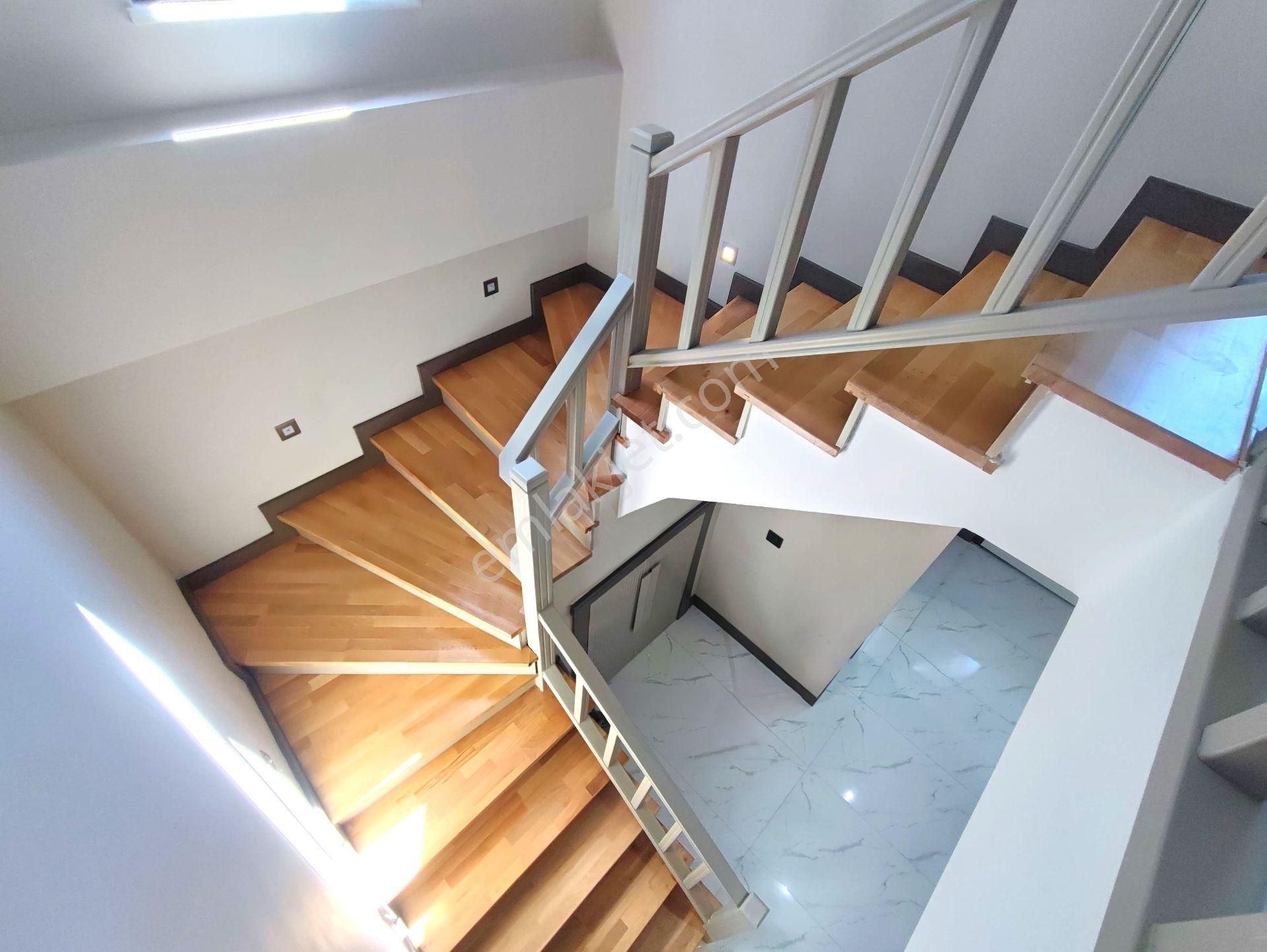 Aygülden Edremit Zeytinli'de Sıfır Özel Tasarımı İle Dikkatleri Üzerine Çeken Lüks 4+1 Satılık Villa - Görsel 21