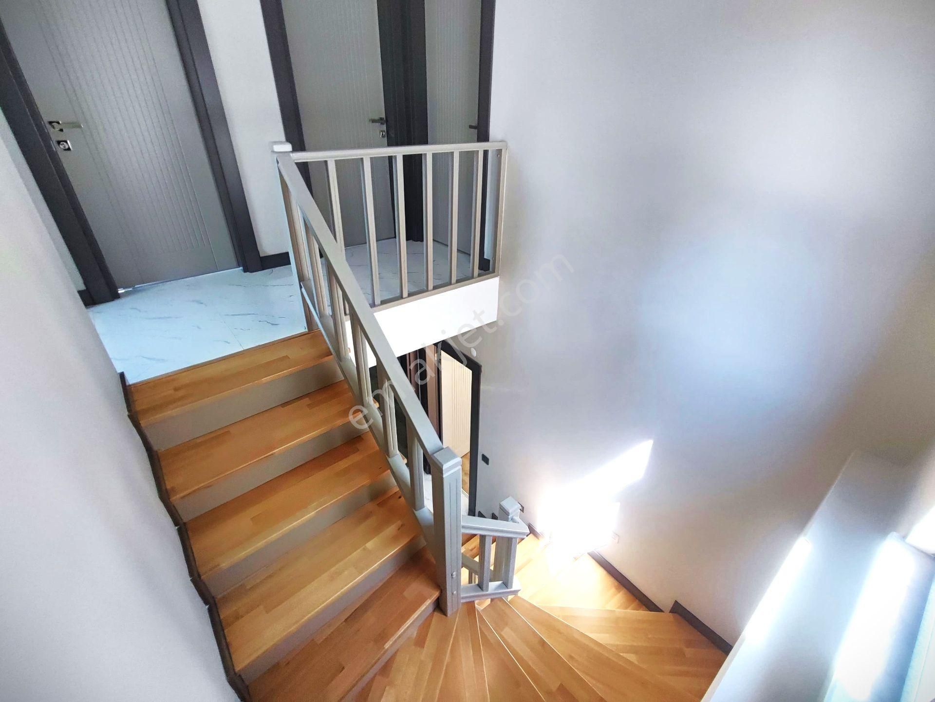 Aygülden Edremit Zeytinli'de Sıfır Özel Tasarımı İle Dikkatleri Üzerine Çeken Lüks 4+1 Satılık Villa - Görsel 22