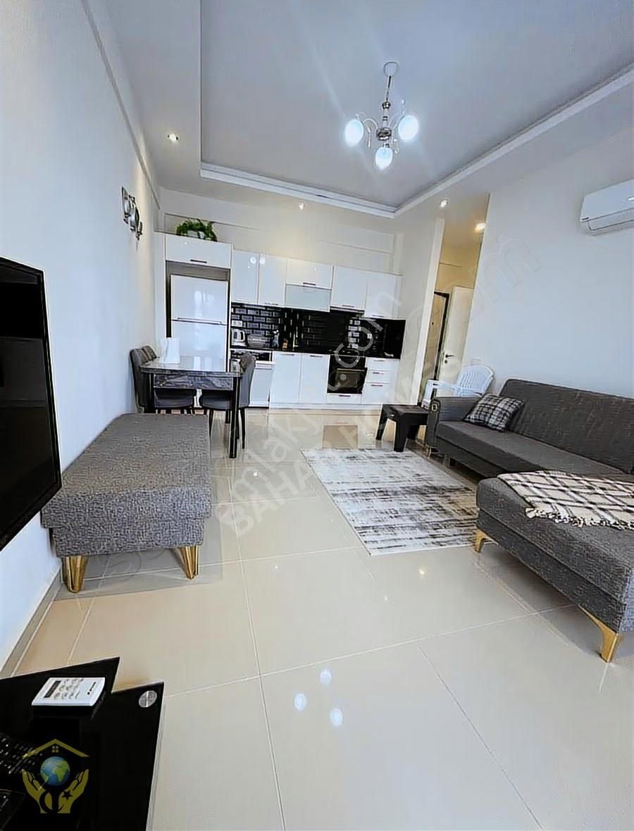 Denize 500 Metre Lüks Site İçi Eşyali Acil Satılık