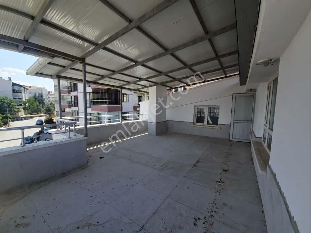 Göraldan Dikmen Mürsel Uluç Mahallesi Geniş Ferah Dubleks Daire 6+2