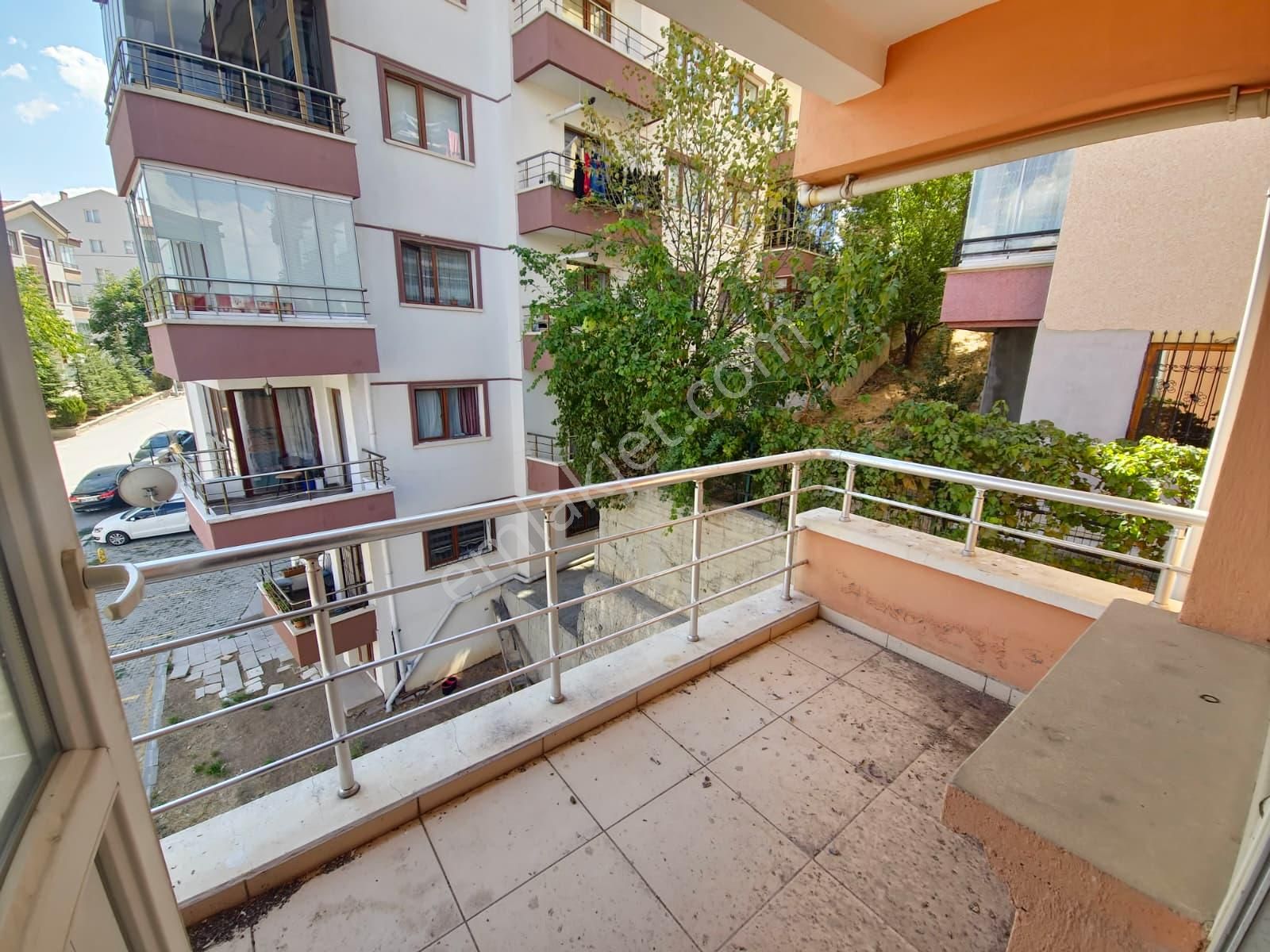 Göraldan Dikmen Mürsel Uluç Mahallesi Geniş Ferah Dubleks Daire 6+2 - Görsel 9