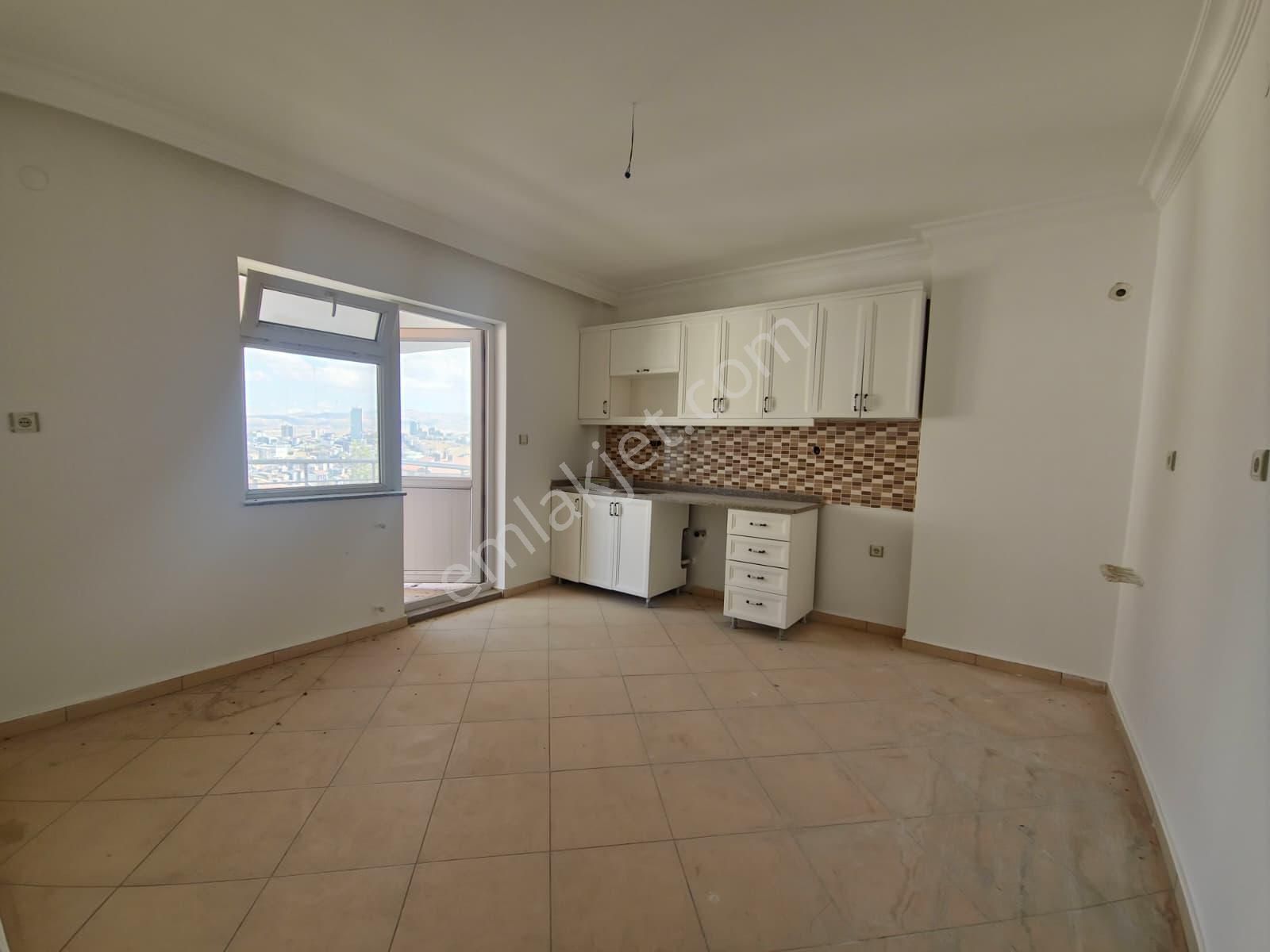 Göraldan Dikmen Mürsel Uluç Mahallesi Geniş Ferah Dubleks Daire 6+2 - Görsel 11