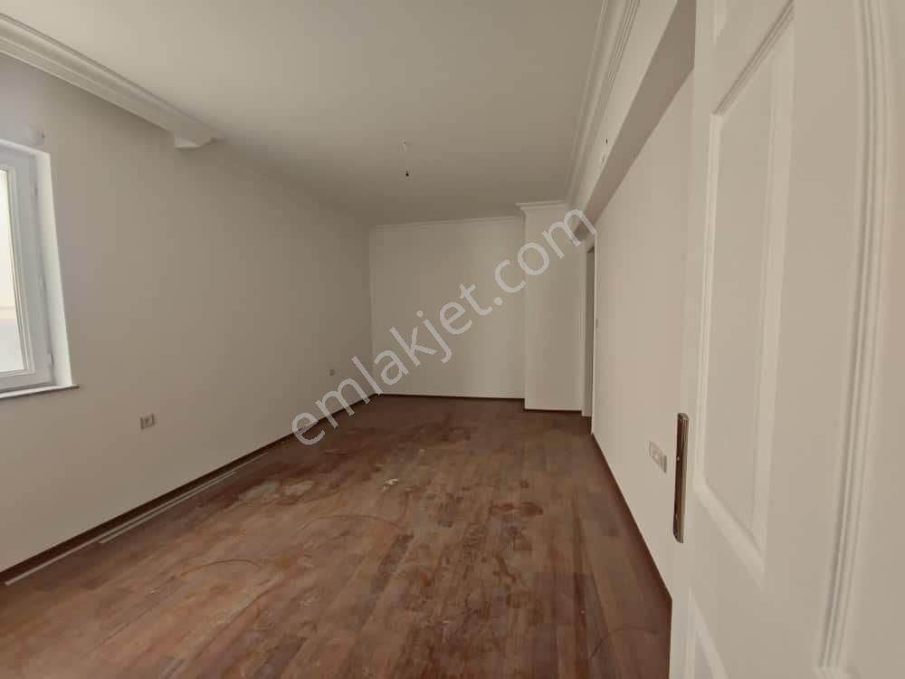 Göraldan Dikmen Mürsel Uluç Mahallesi Geniş Ferah Dubleks Daire 6+2 - Görsel 8