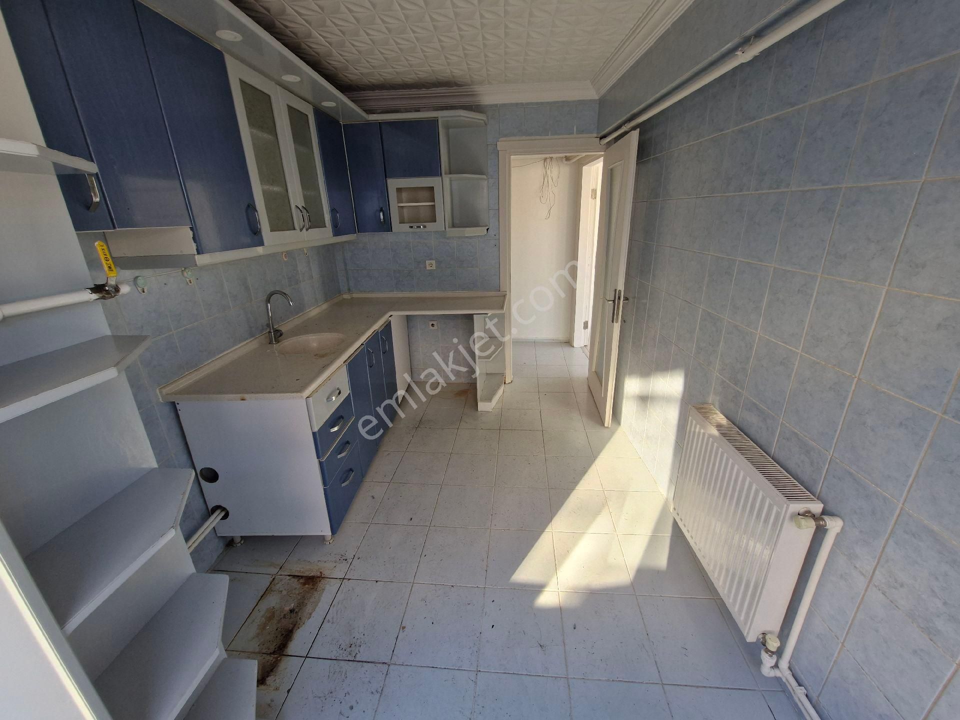 İnönü Caddesi Üzerinde Deniz Manzaralı 3+1 Kiralık - Görsel 17