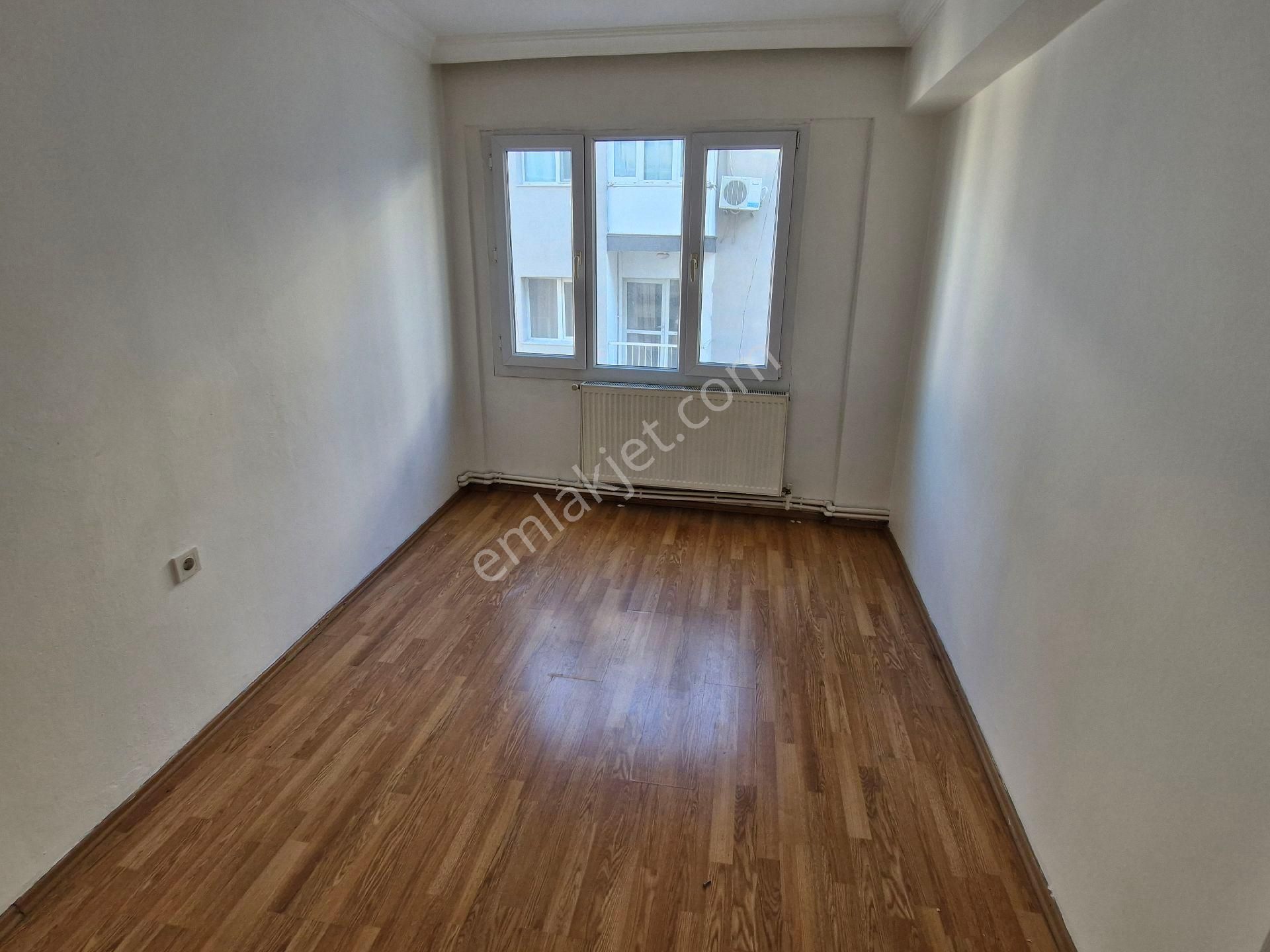 İnönü Caddesi Üzerinde Deniz Manzaralı 3+1 Kiralık - Görsel 8