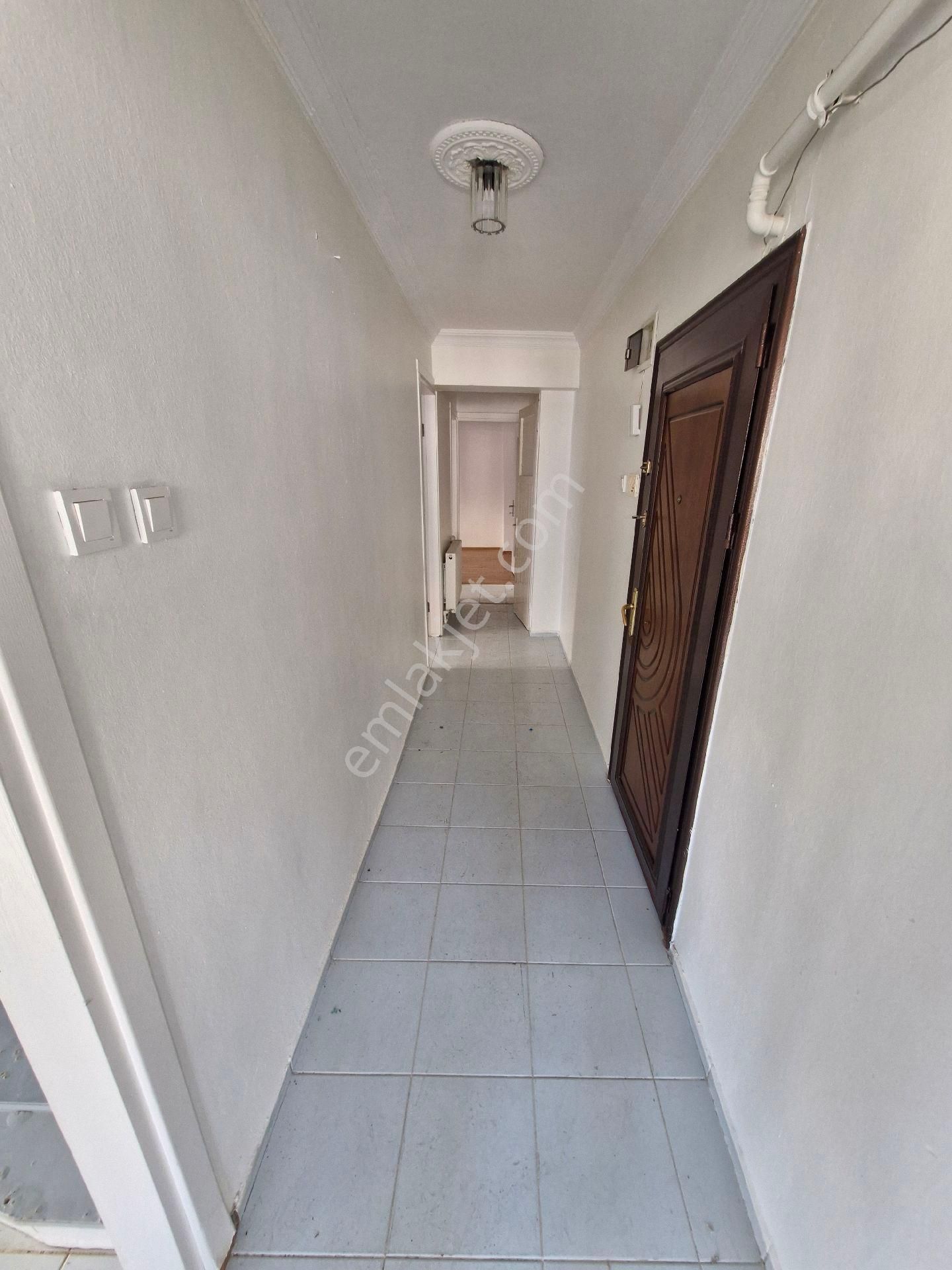 İnönü Caddesi Üzerinde Deniz Manzaralı 3+1 Kiralık - Görsel 14