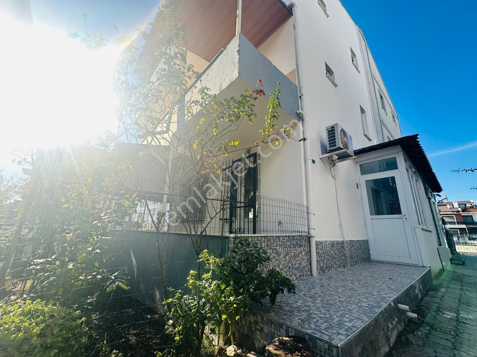 Kostak Gayrimenkul'den Akçay'da Fırsat Fiyata 3+1 Triplex Villa - Görsel 22