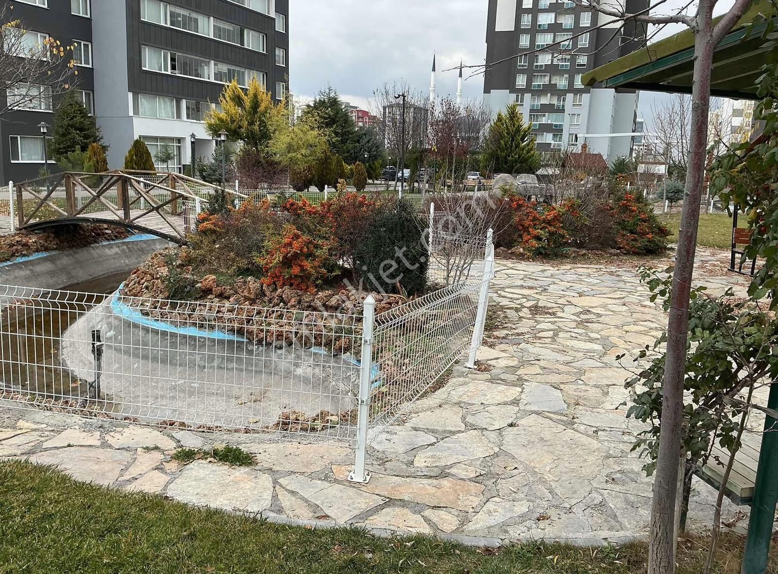 Yeni Bağlıcada Park Bulvar Sıtesı'nde 4+1 Fırsat Daire - Görsel 2