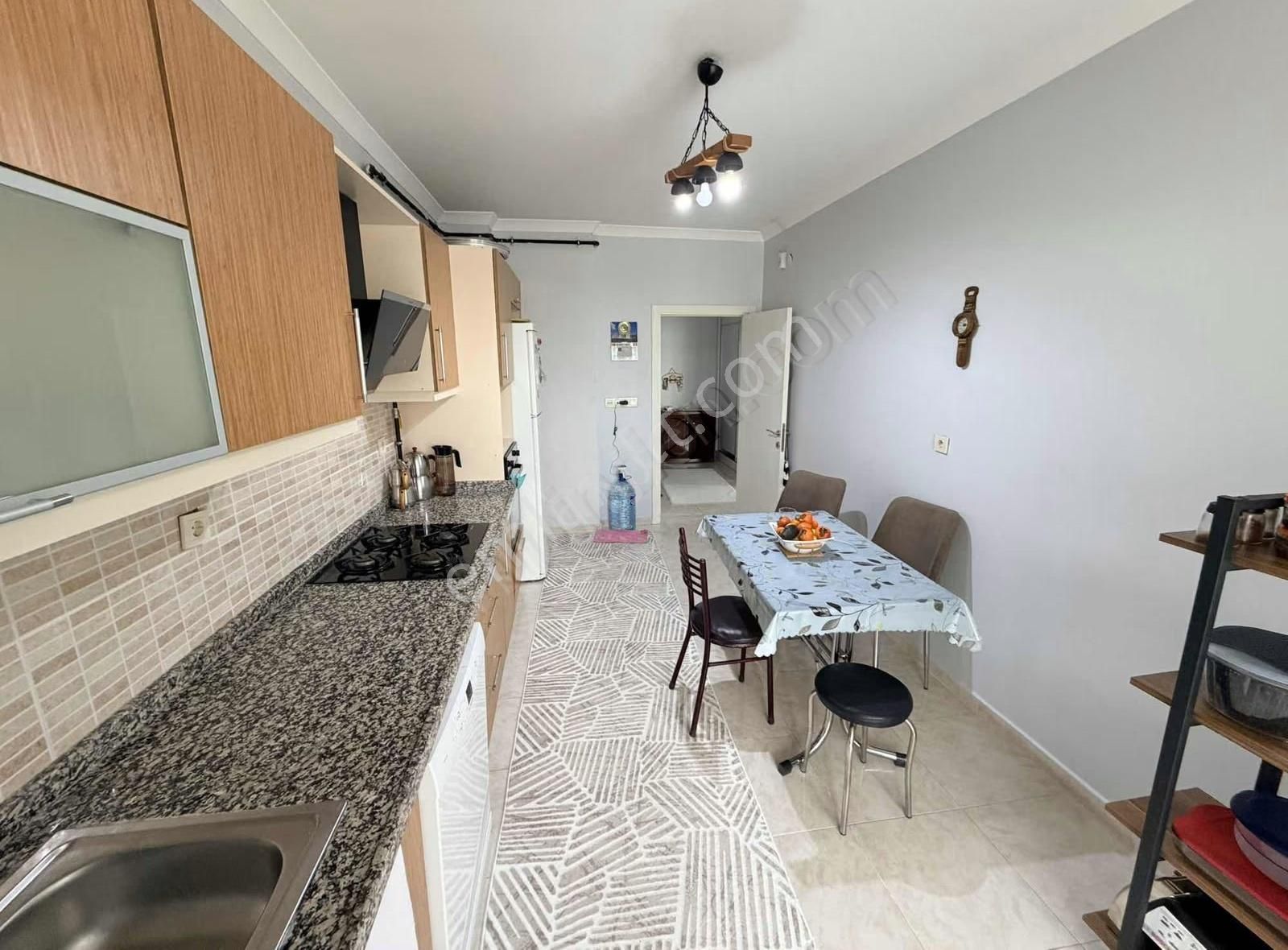 Yeni Bağlıcada Park Bulvar Sıtesı'nde 4+1 Fırsat Daire - Görsel 14