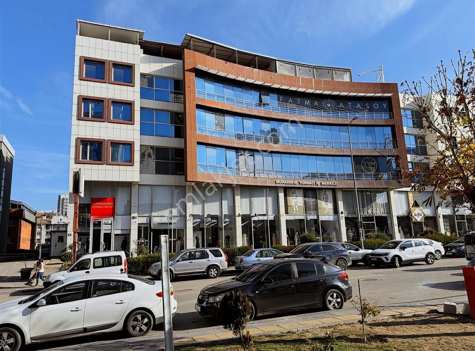 Tekstilin Merkezi, Tekstilciler Cad.nde 2 Katlı İş Yeri