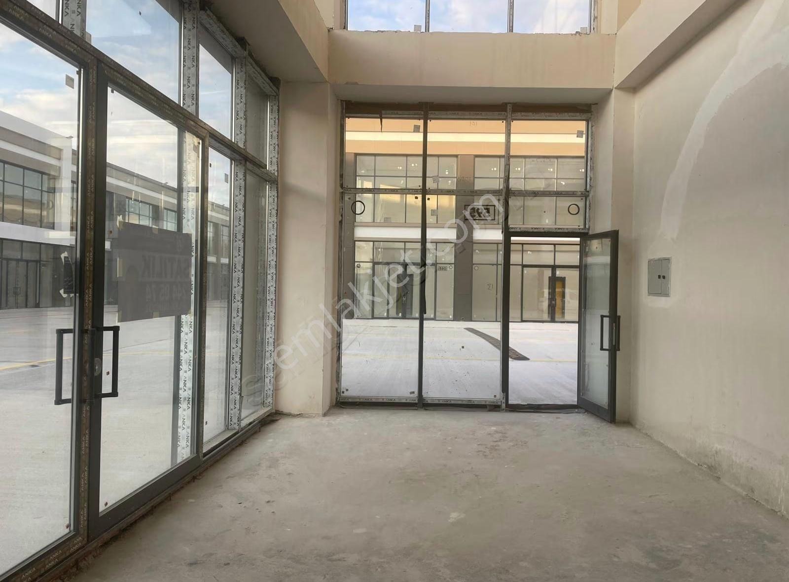 Mega Şaşmaz Oto Avmde Satılık, İşletmeye Hazır Köşe Dükkan! - Görsel 4