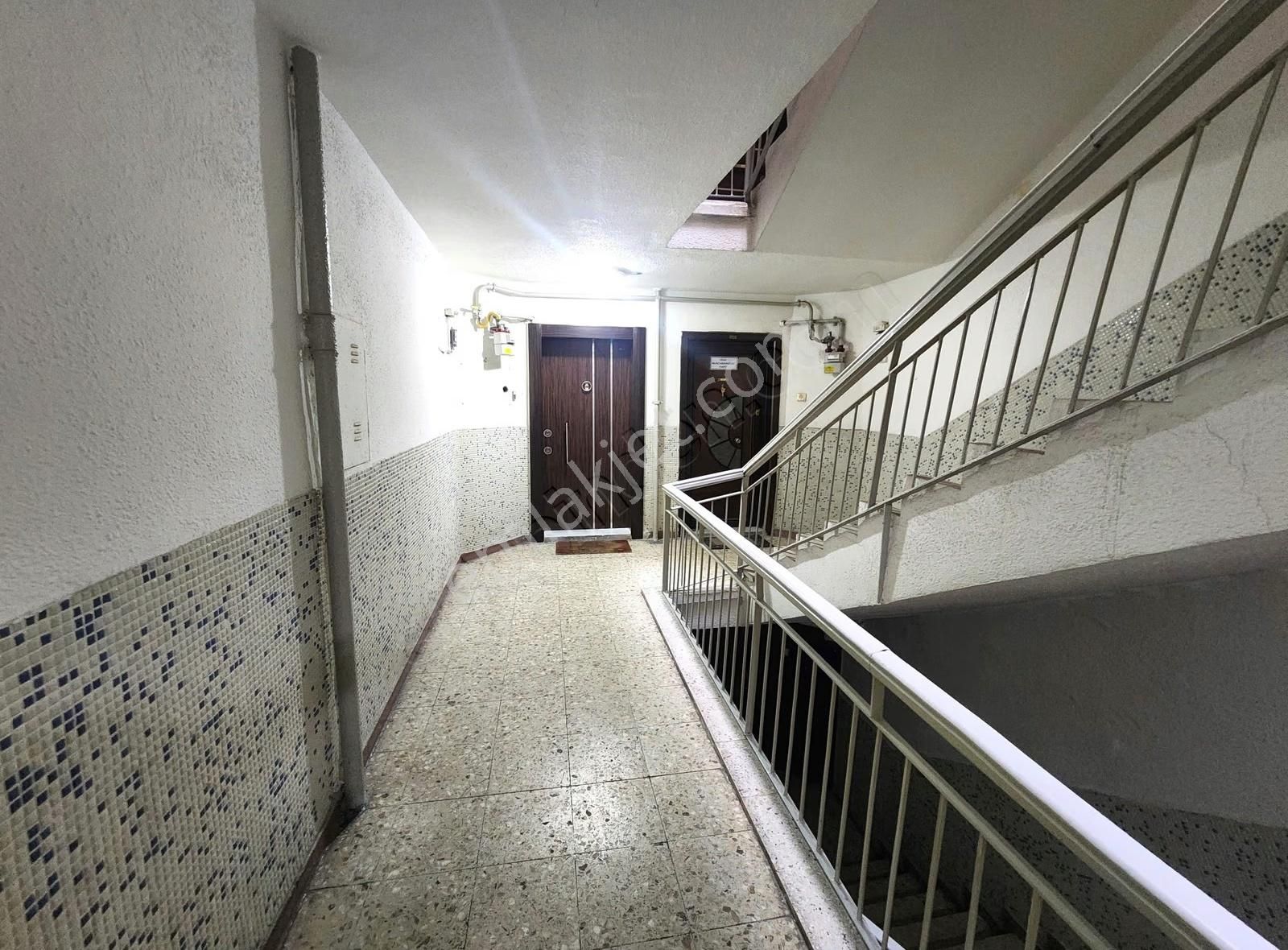 Maltepe Gmk Bulvarı'nda Ön Cephe 2+1 Kiralık Ofis - Görsel 7