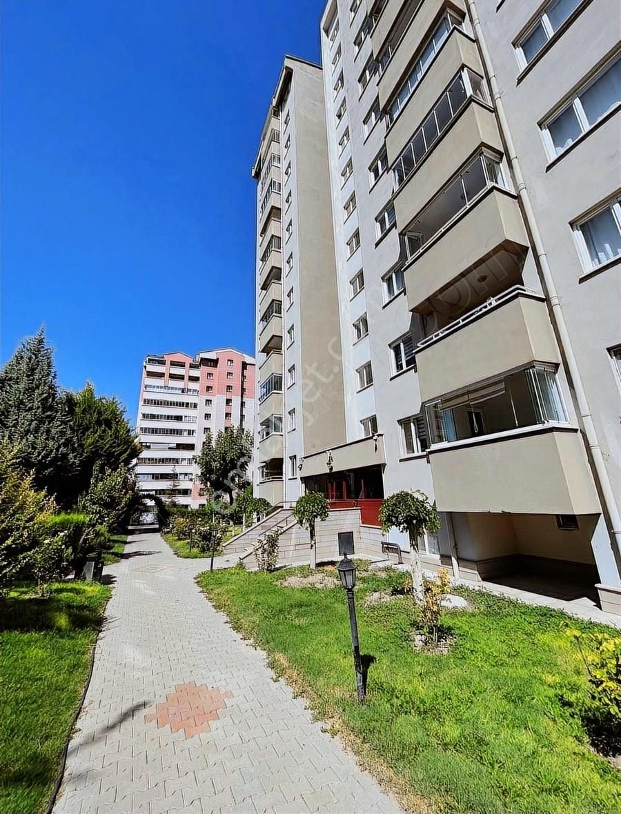 Devlet Mahallesi - Lüks Yapılı - Metroya Yakın- 3+1 Daire - Görsel 26