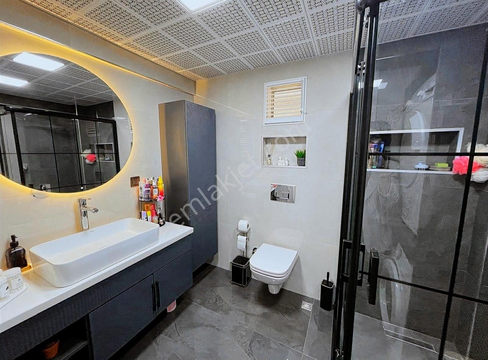 Devlet Mahallesi - Lüks Yapılı - Metroya Yakın- 3+1 Daire - Görsel 23