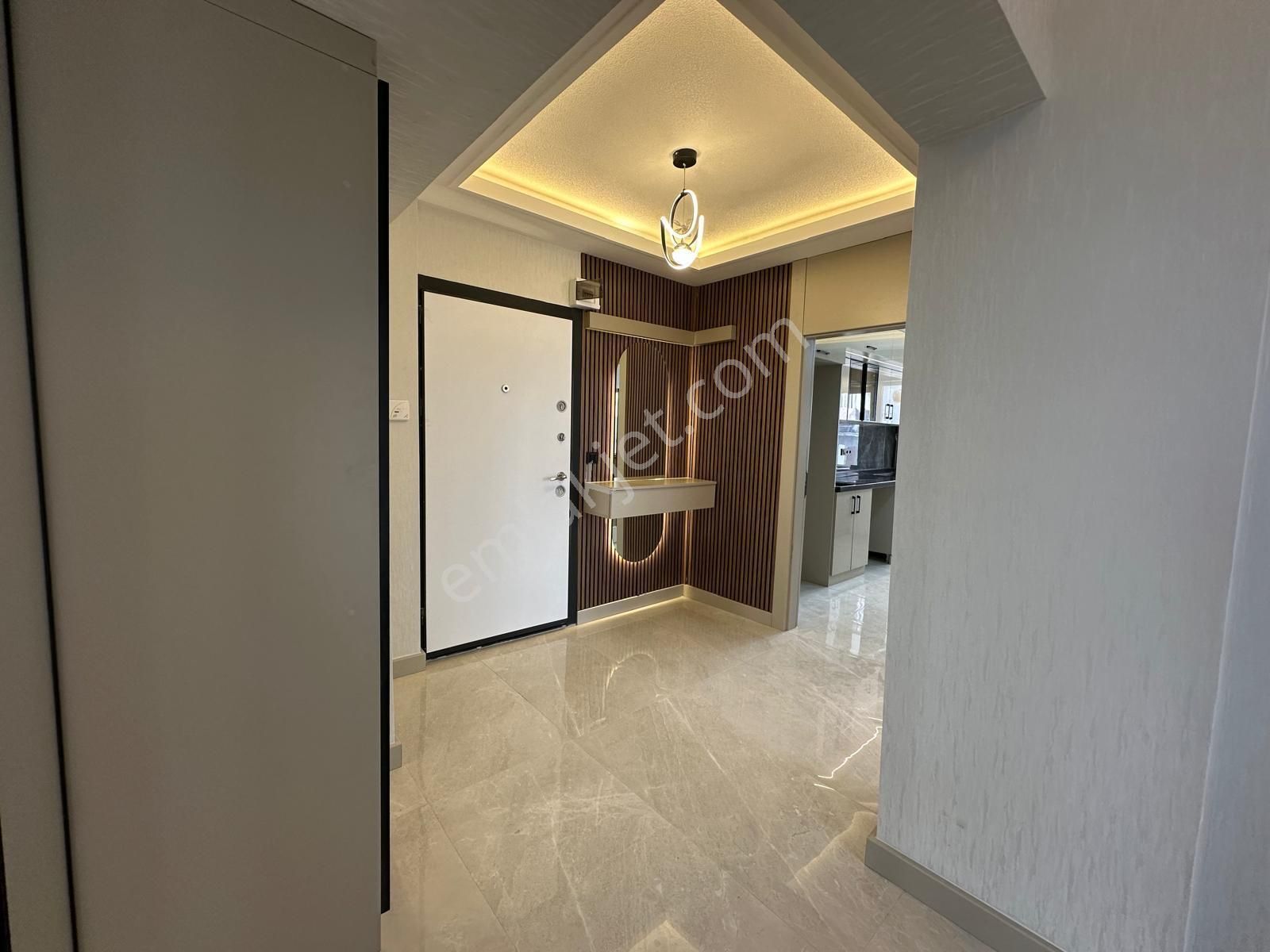 Dutluk Metro Yakını Ara Katta Full Lüx Yapılı 3+1 - Görsel 2