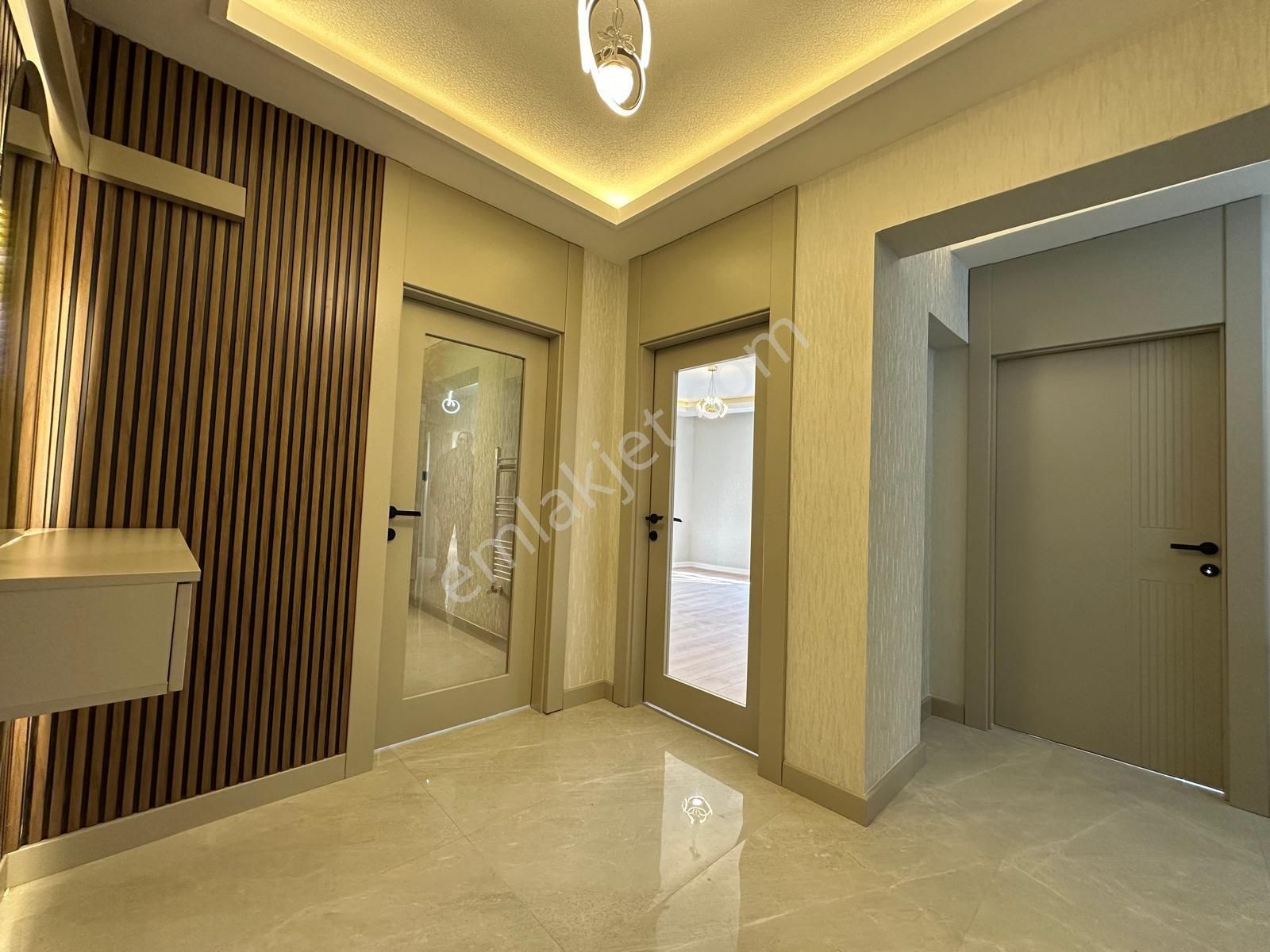 Dutluk Metro Yakını Ara Katta Full Lüx Yapılı 3+1 - Görsel 24