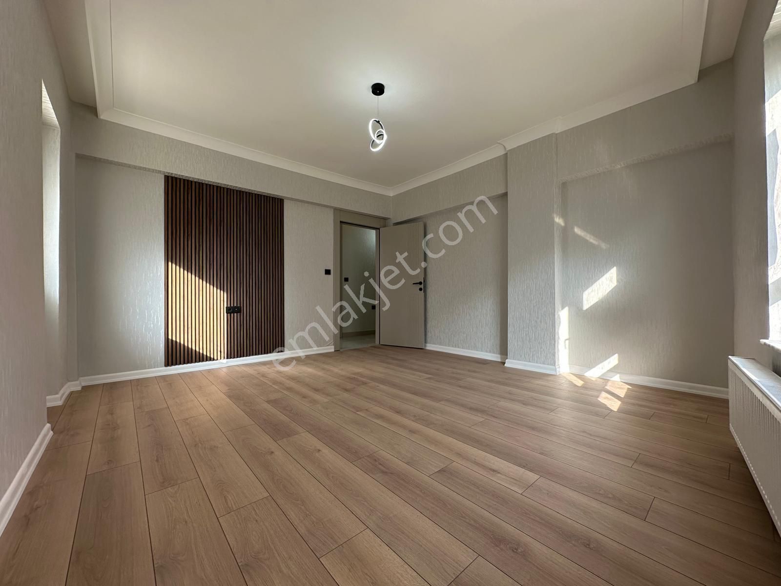 Dutluk Metro Yakını Ara Katta Full Lüx Yapılı 3+1 - Görsel 7