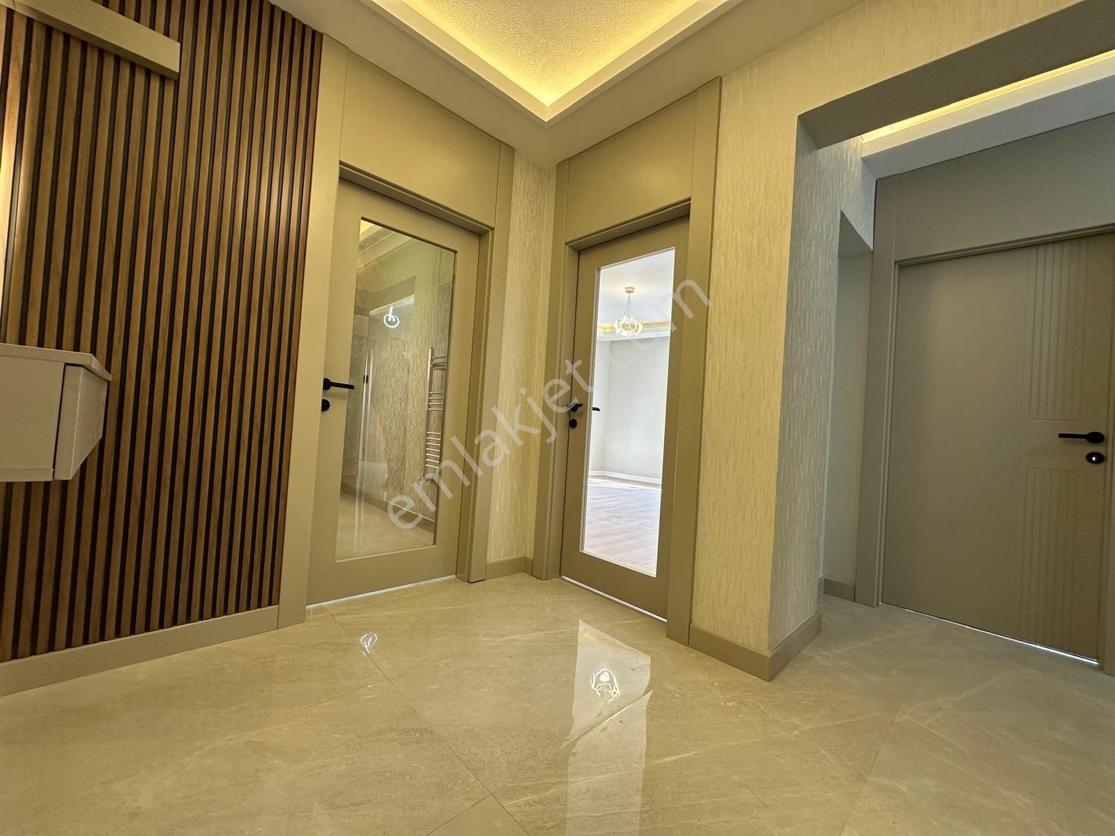 Dutluk Metro Yakını Ara Katta Full Lüx Yapılı 3+1 - Görsel 25