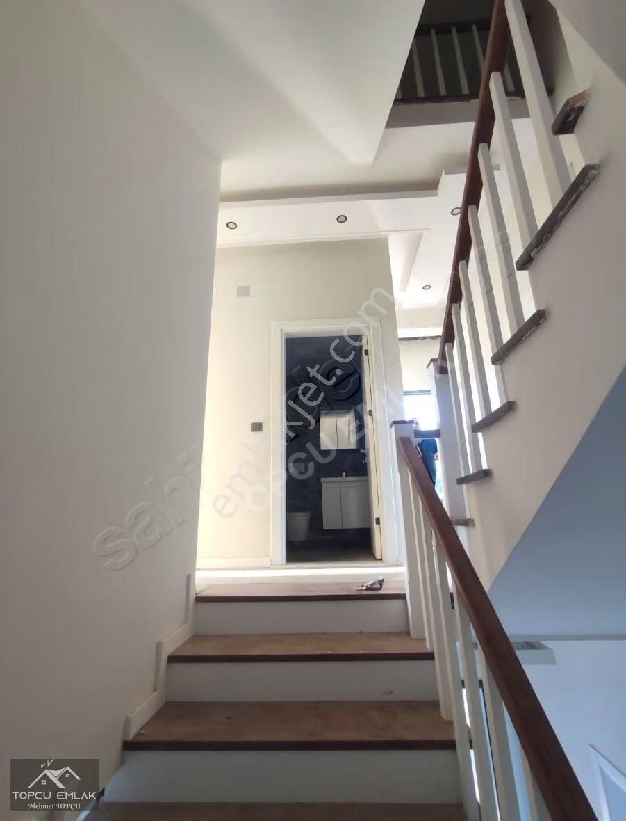 Cumhuriyet Mahallesinde Satılık Villa - Görsel 3