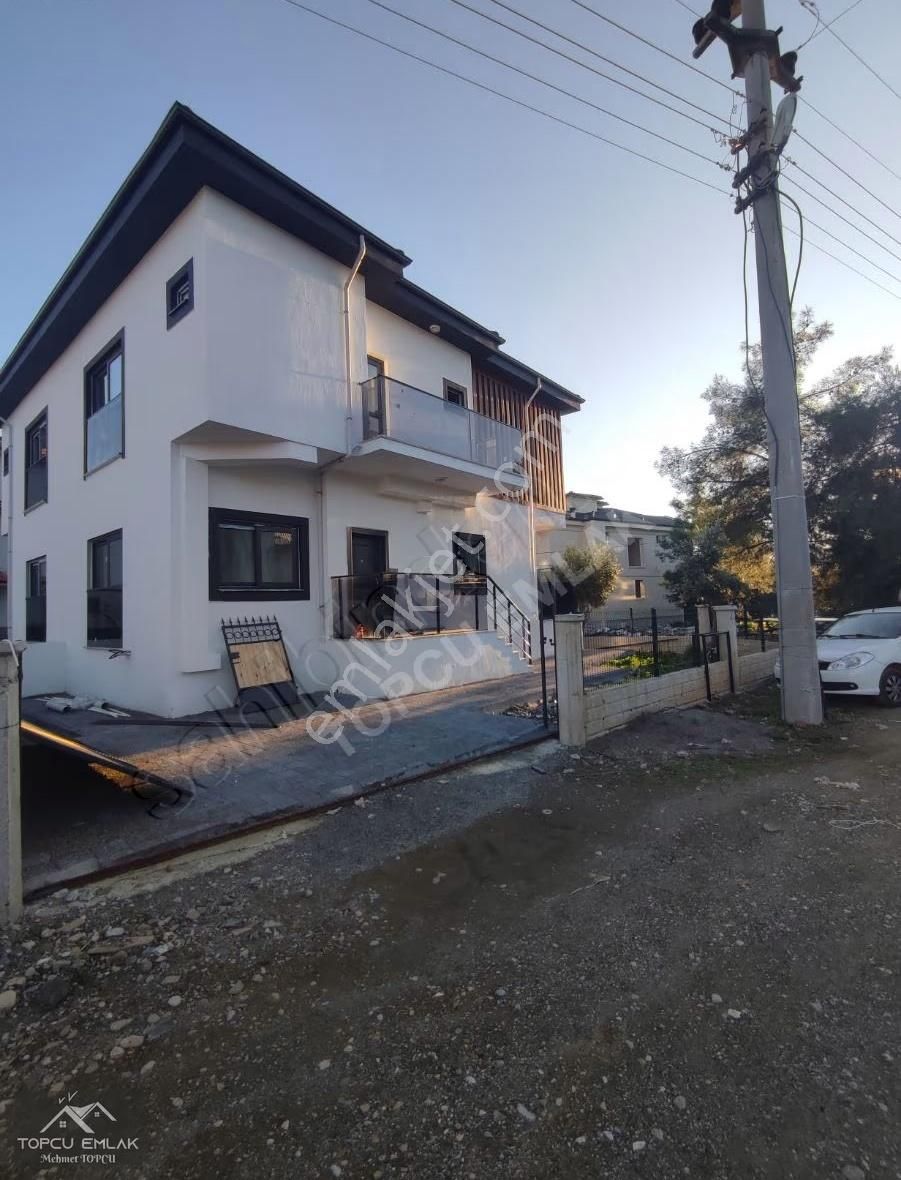 Cumhuriyet Mahallesinde Satılık Villa - Görsel 4