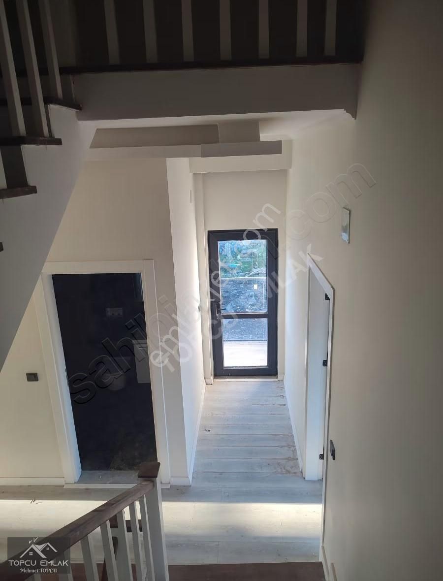 Cumhuriyet Mahallesinde Satılık Villa - Görsel 5