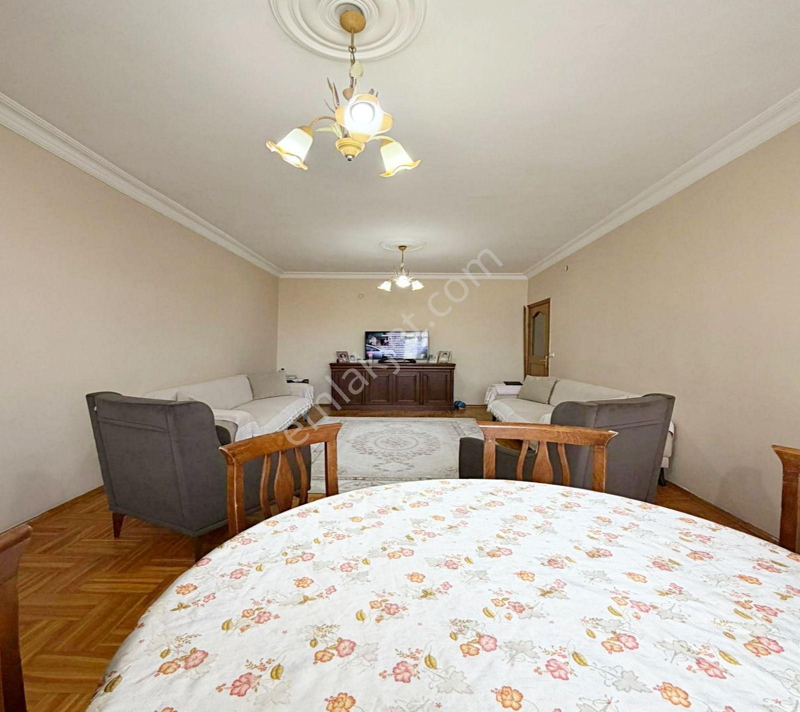 Barış Mahallesinde Metrobüse 5 Dakika 3+1 Satılık Daire - Görsel 5