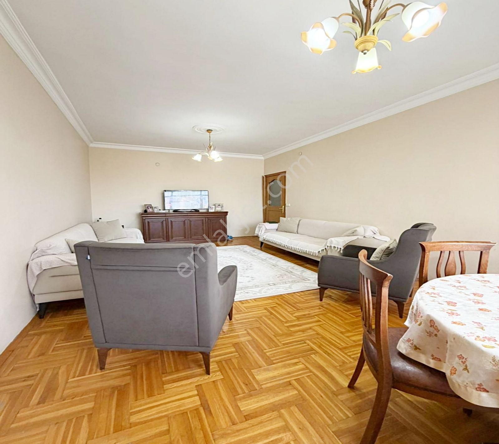 Barış Mahallesinde Metrobüse 5 Dakika 3+1 Satılık Daire - Görsel 6