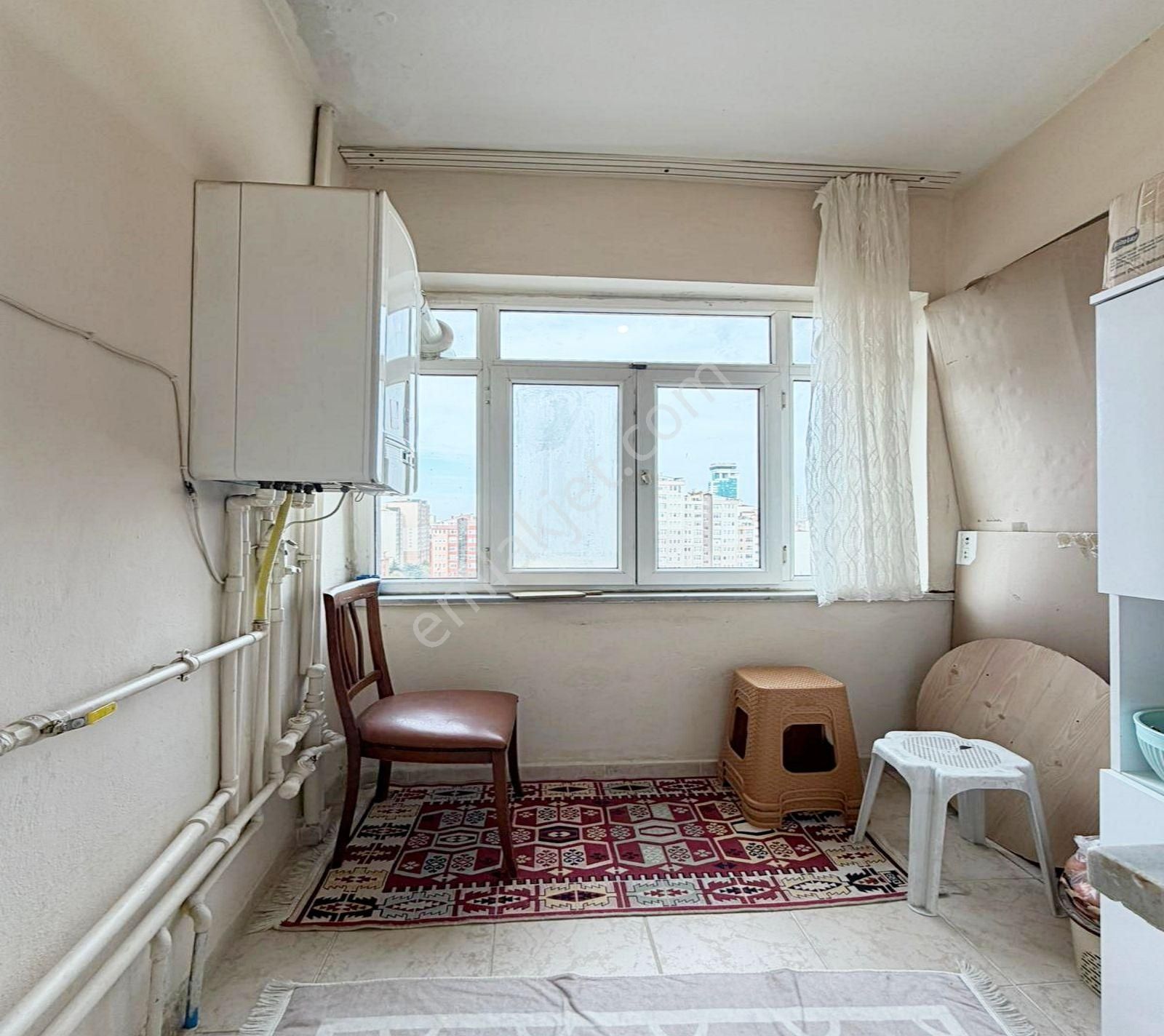 Barış Mahallesinde Metrobüse 5 Dakika 3+1 Satılık Daire - Görsel 12