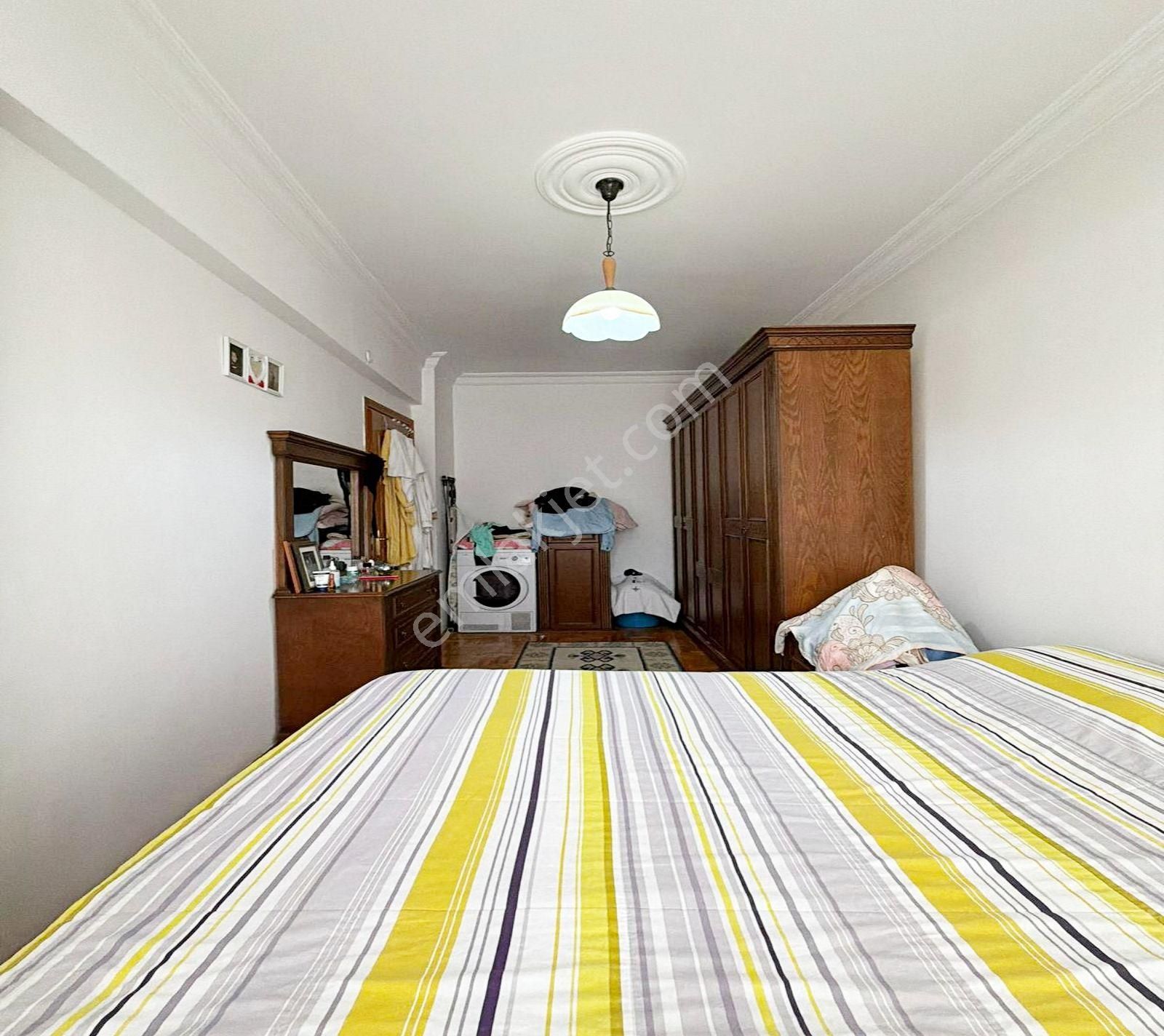 Barış Mahallesinde Metrobüse 5 Dakika 3+1 Satılık Daire - Görsel 23