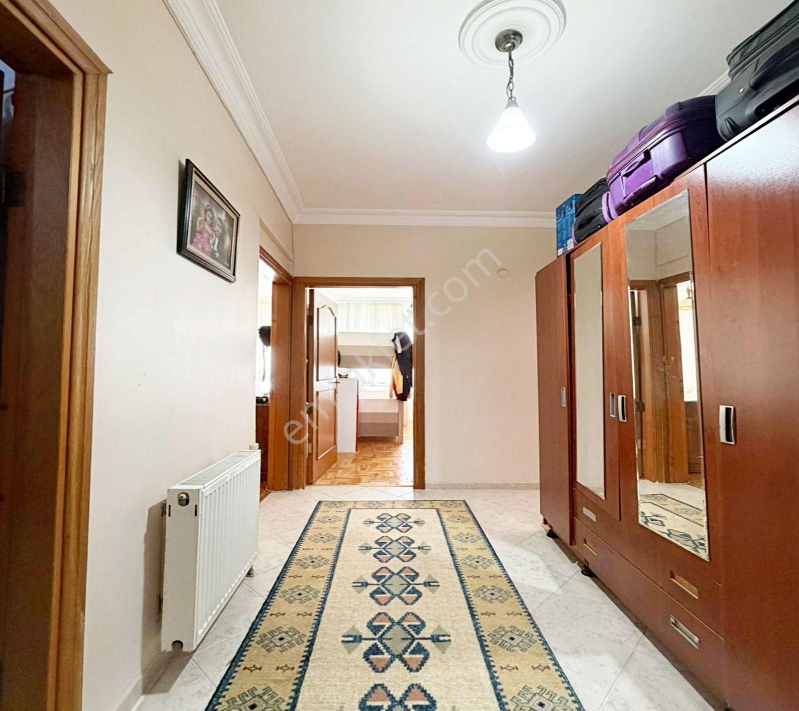 Barış Mahallesinde Metrobüse 5 Dakika 3+1 Satılık Daire - Görsel 15