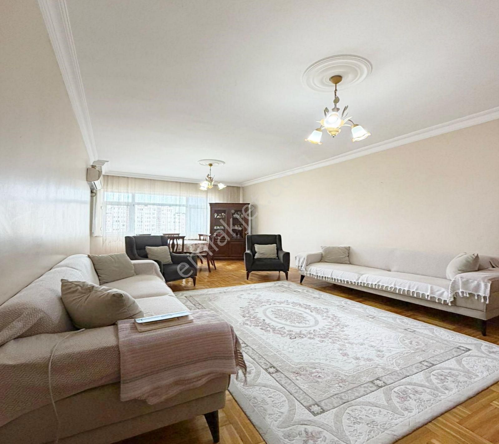 Barış Mahallesinde Metrobüse 5 Dakika 3+1 Satılık Daire - Görsel 4