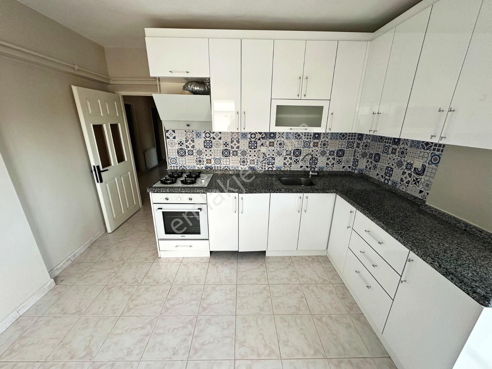 Menderes'te Site Dairesi 3+1 125m2 Net Kullanım Alaınıyla Satılık Daire - Görsel 6