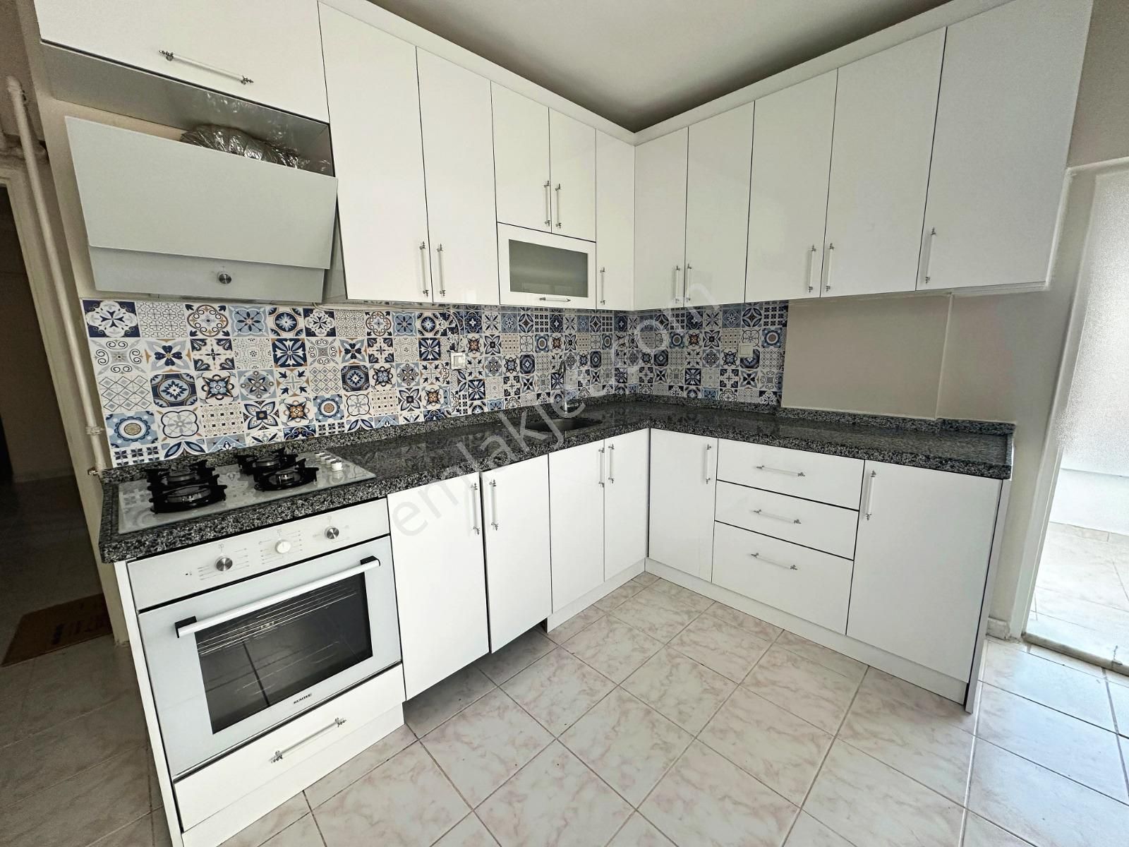 Menderes'te Site Dairesi 3+1 125m2 Net Kullanım Alaınıyla Satılık Daire - Görsel 2