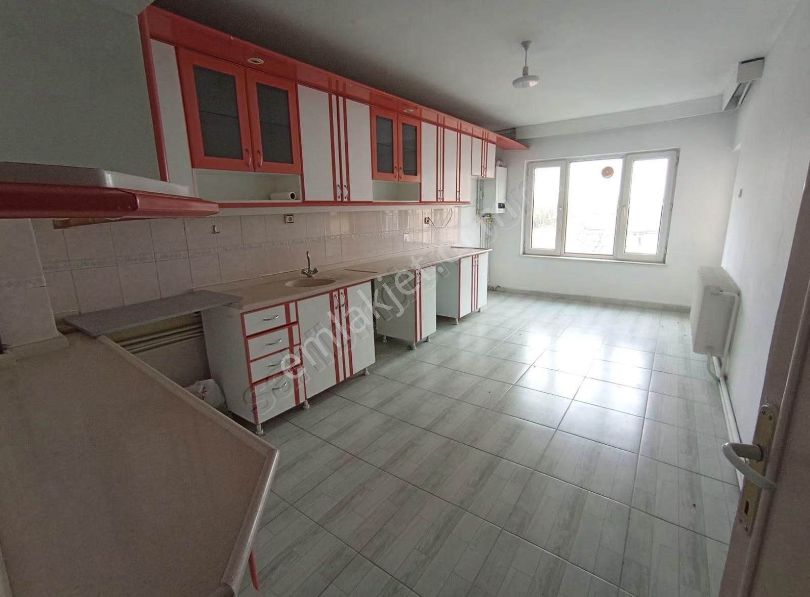Işınlar Mah.miralay Nazımbey Cad.3+1 Daire, 125 M2, Mutfak 20 M2 - Görsel 4