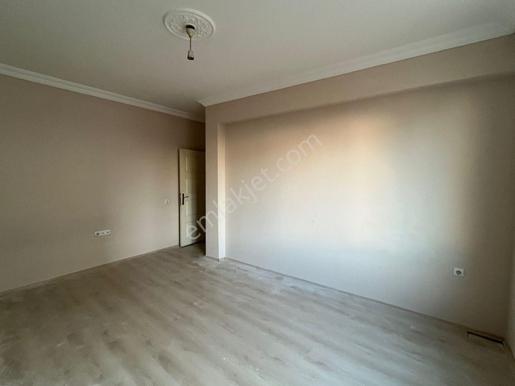 !! Recep Ümit Emlak'tan Esentepe Mahallesinde Eğitimciler Caddesi Üzerinde Fırsat 3+1 Daire Ce25 - Görsel 3