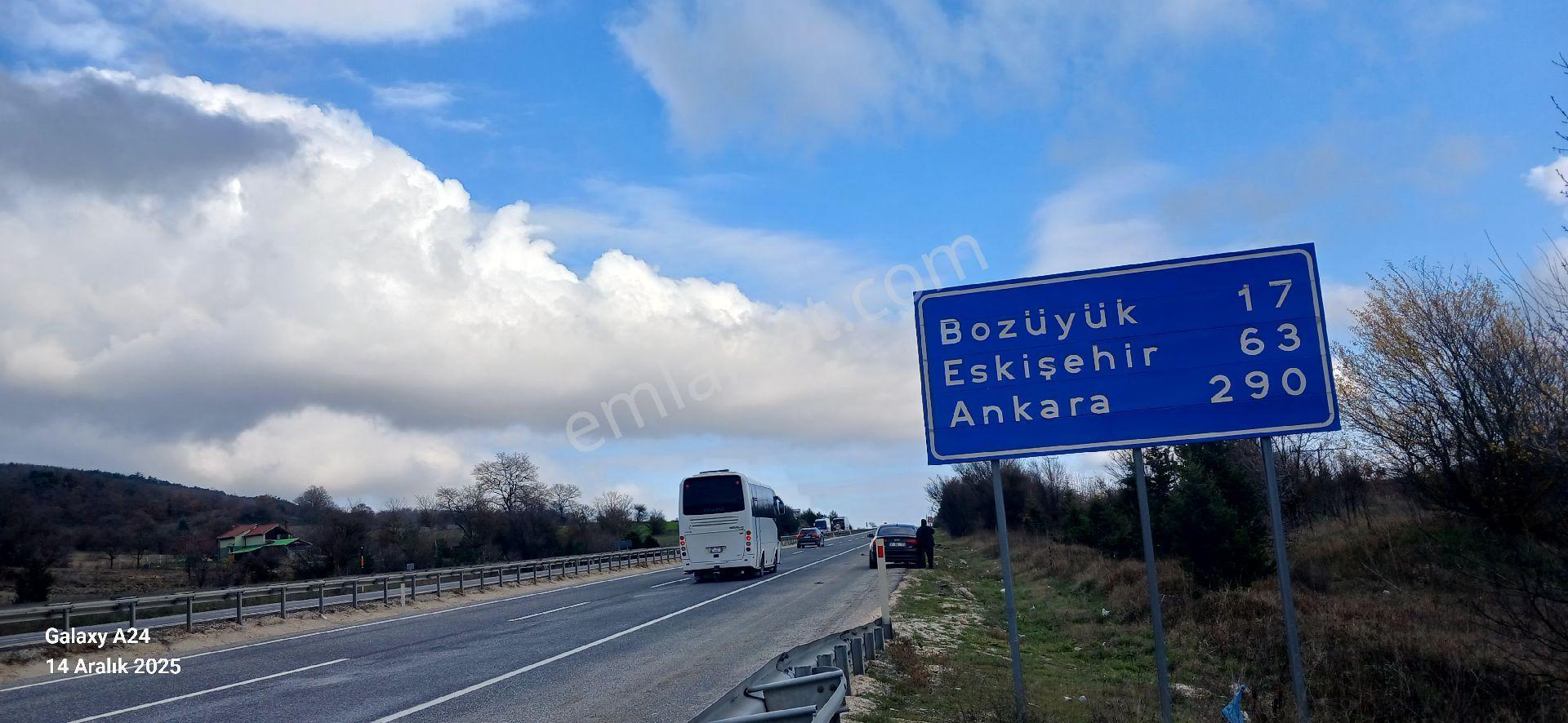 Bilecik Bozüyük Bursa Ankara Otobanına Cepheli 2 Tarla - Görsel 11